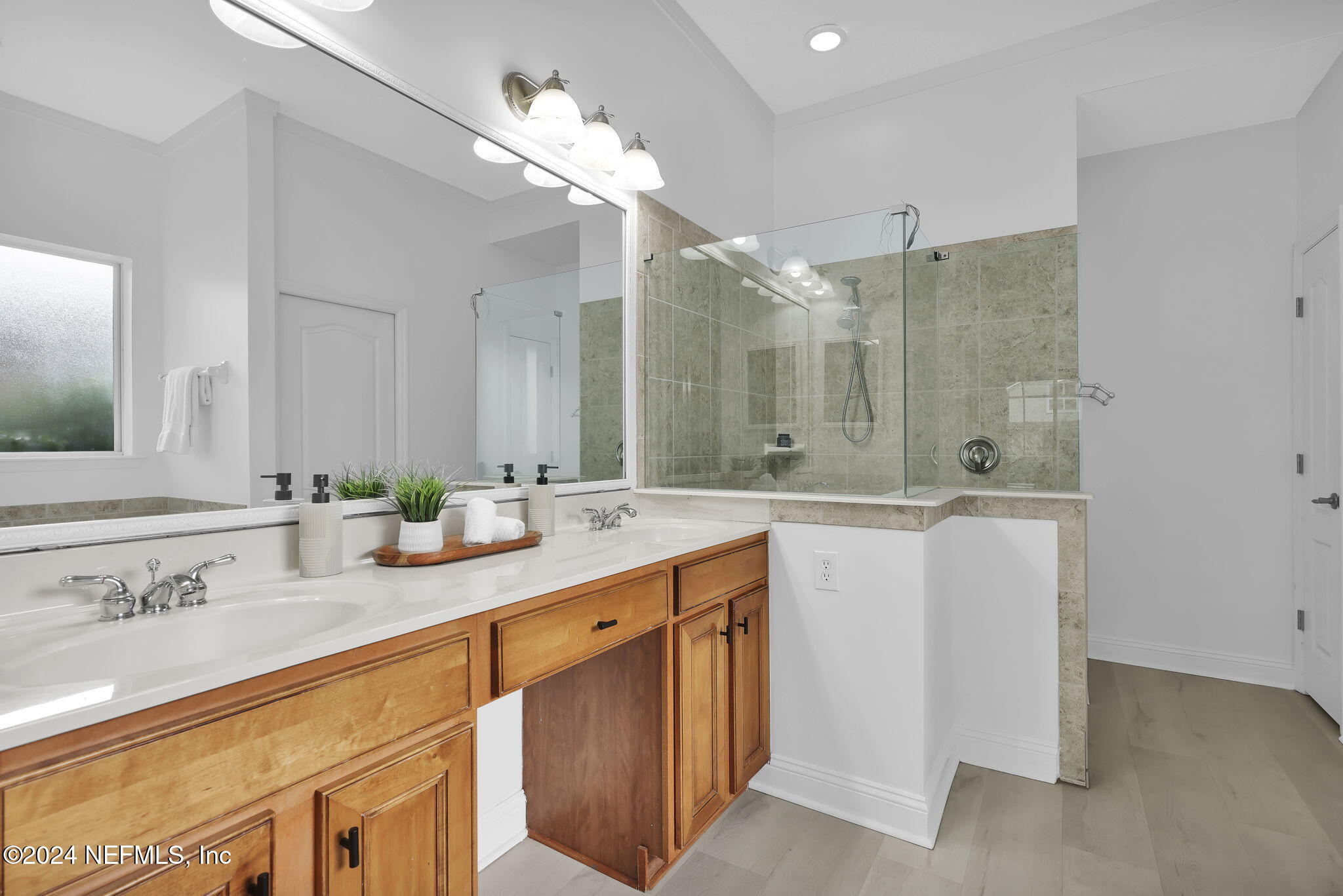 5212 COMFORT Court