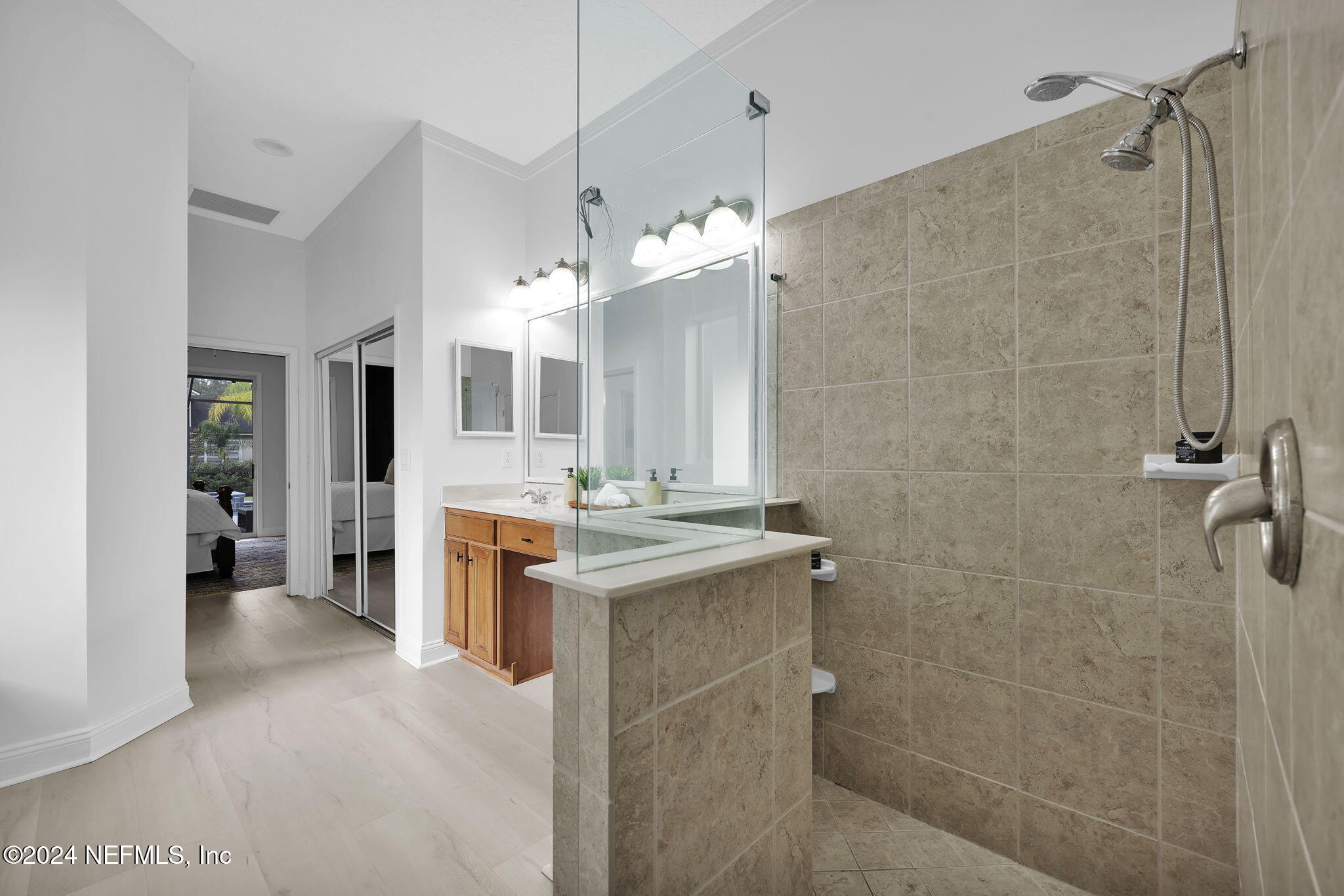 5212 COMFORT Court