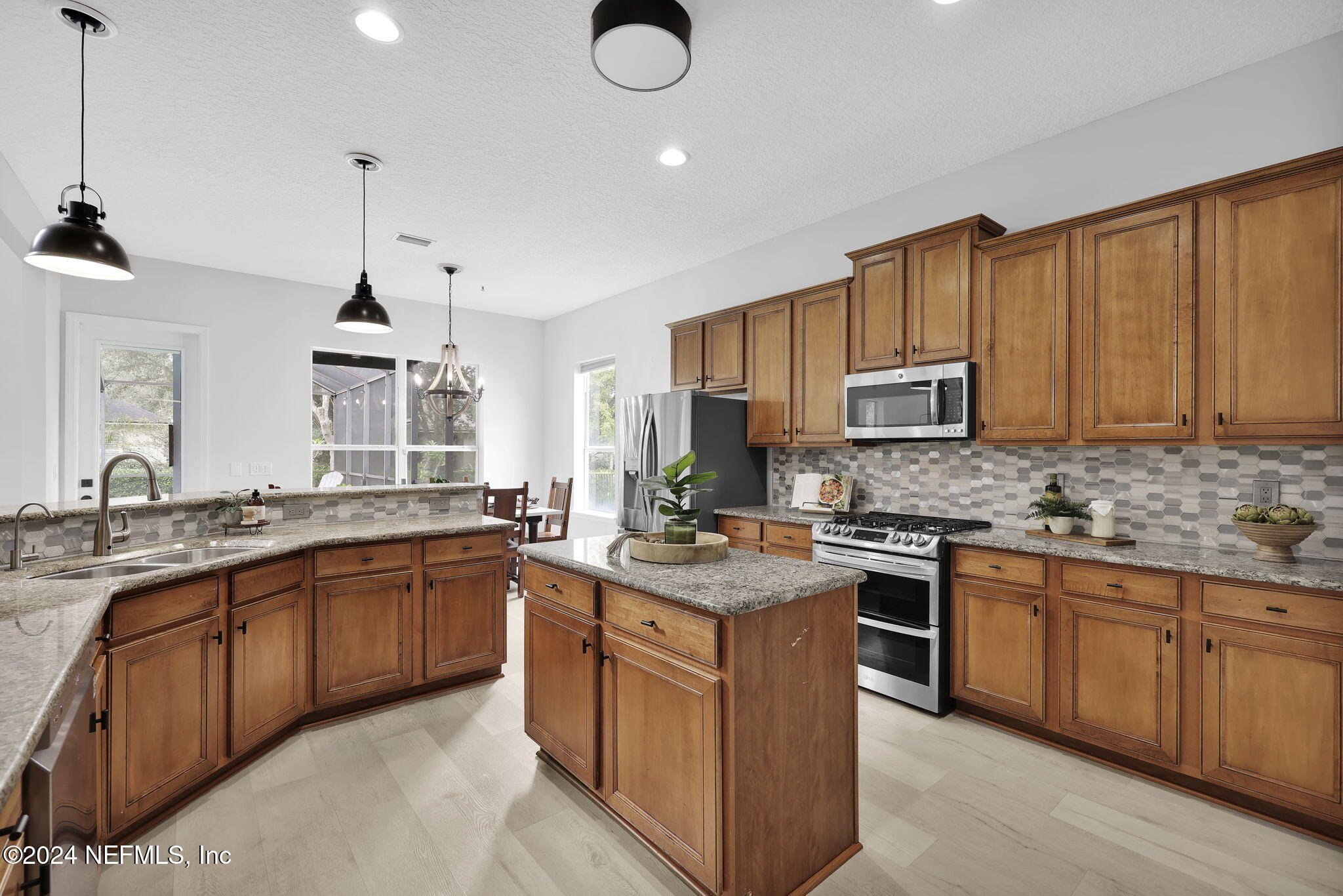 5212 COMFORT Court