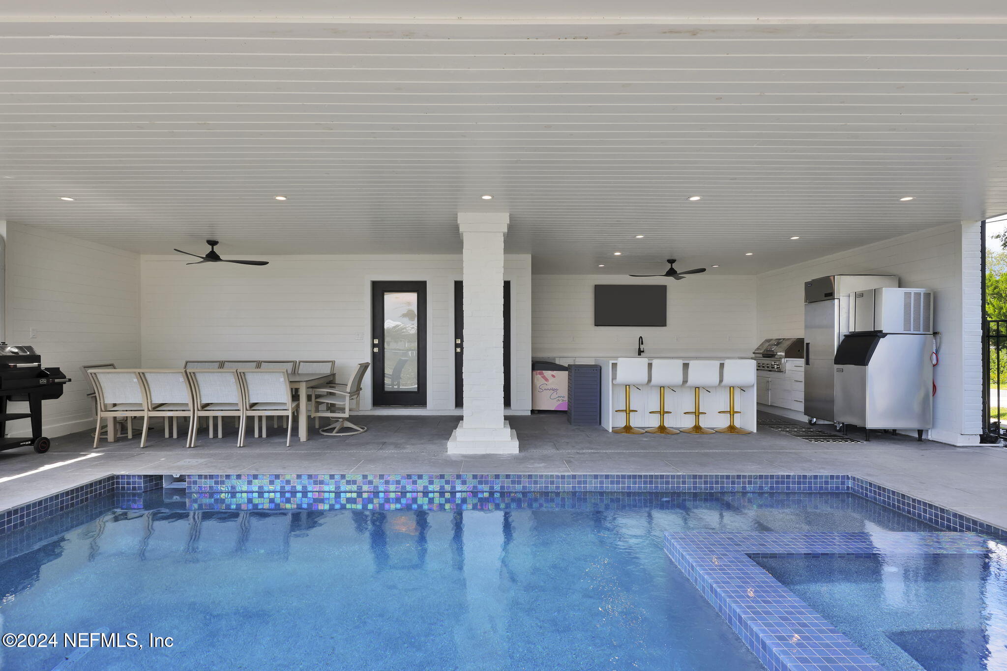 4107 SUNRISE COVE Way