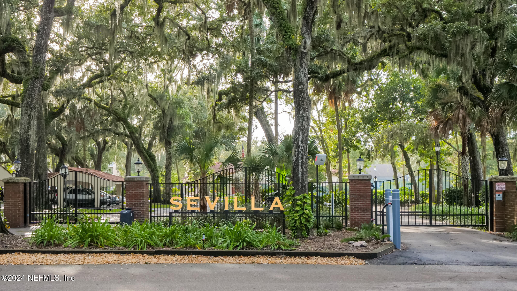 1820 SEVILLA Boulevard, 307