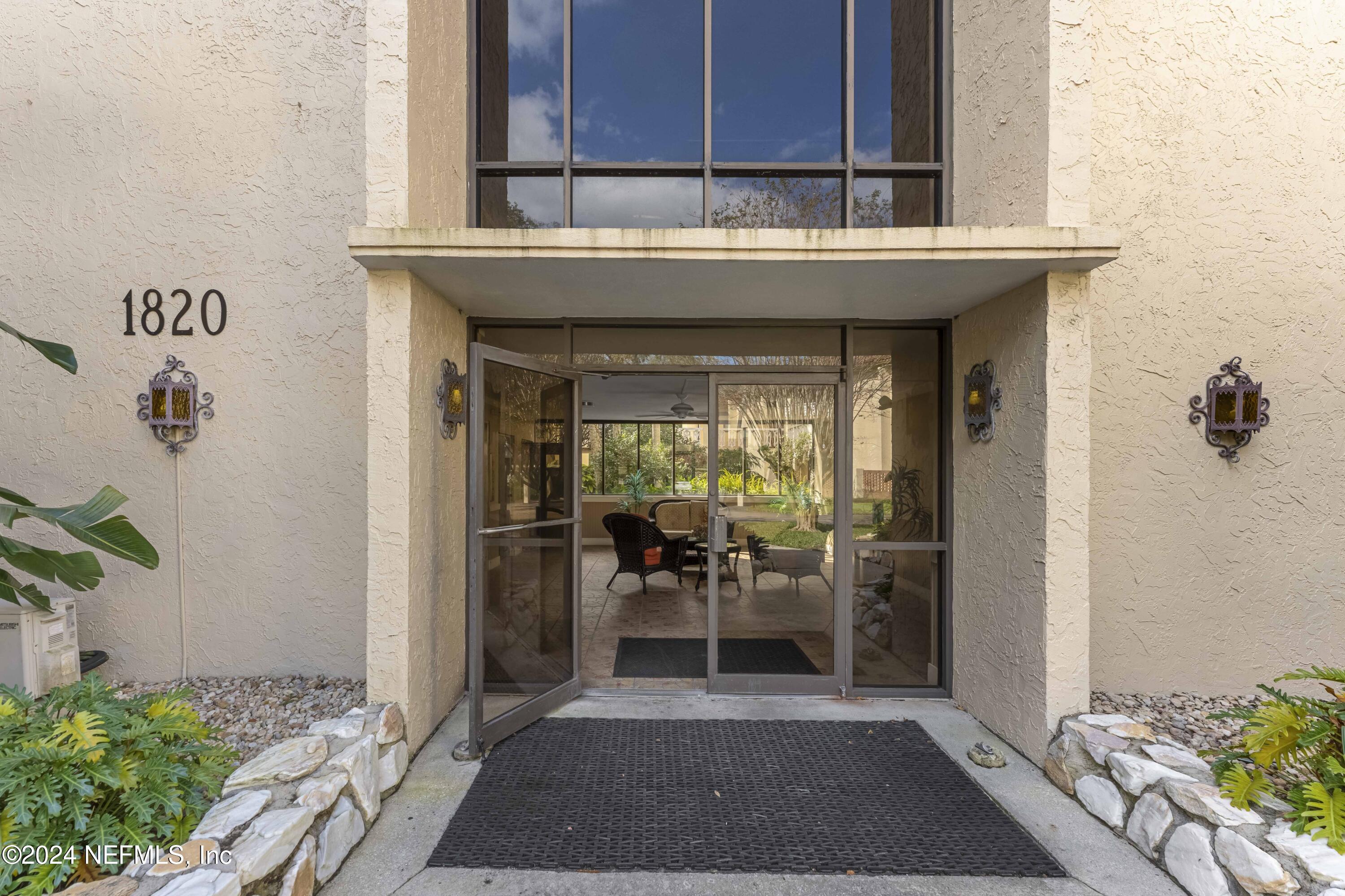 1820 SEVILLA Boulevard, 307