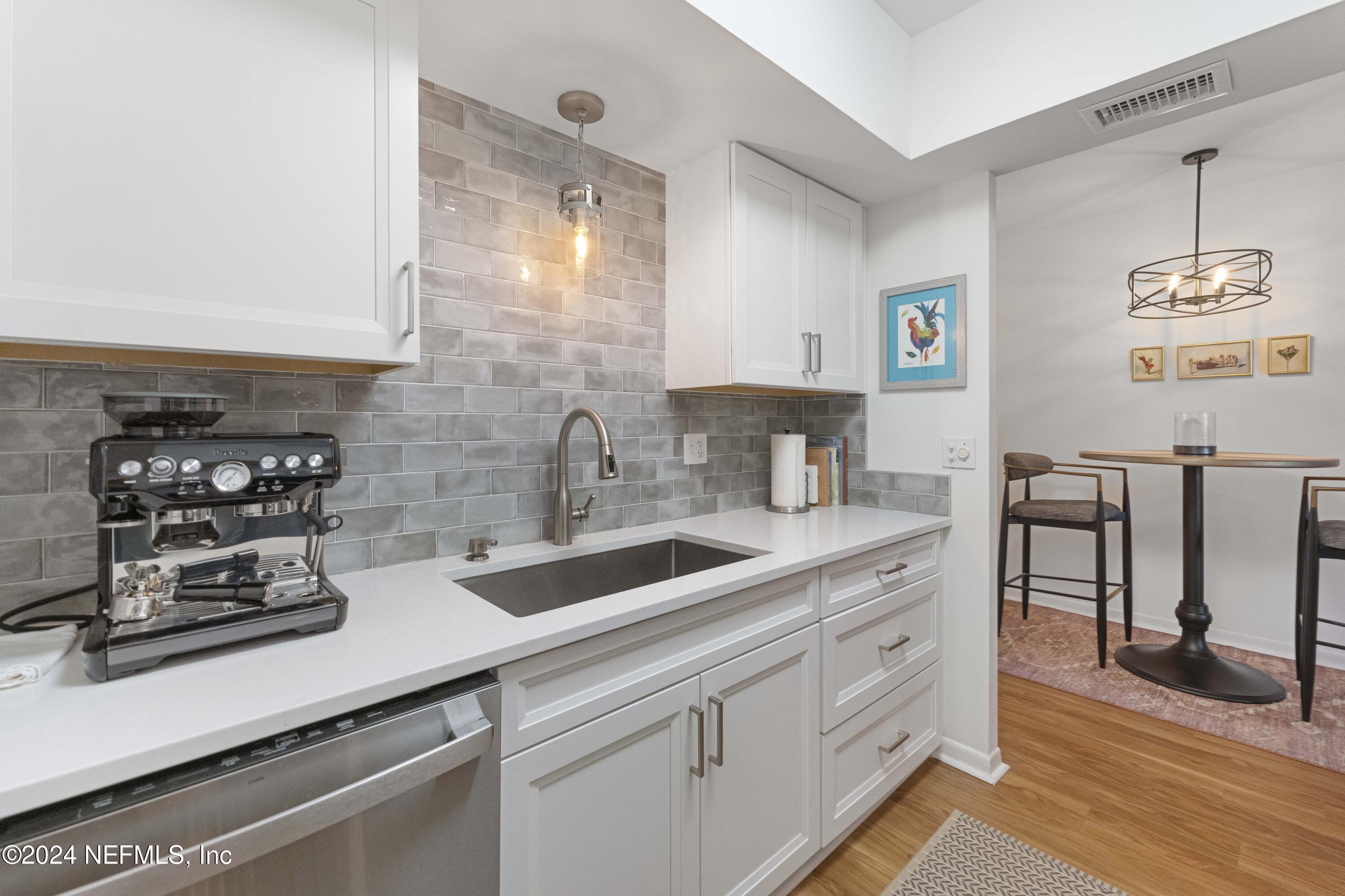 1820 SEVILLA Boulevard, 307