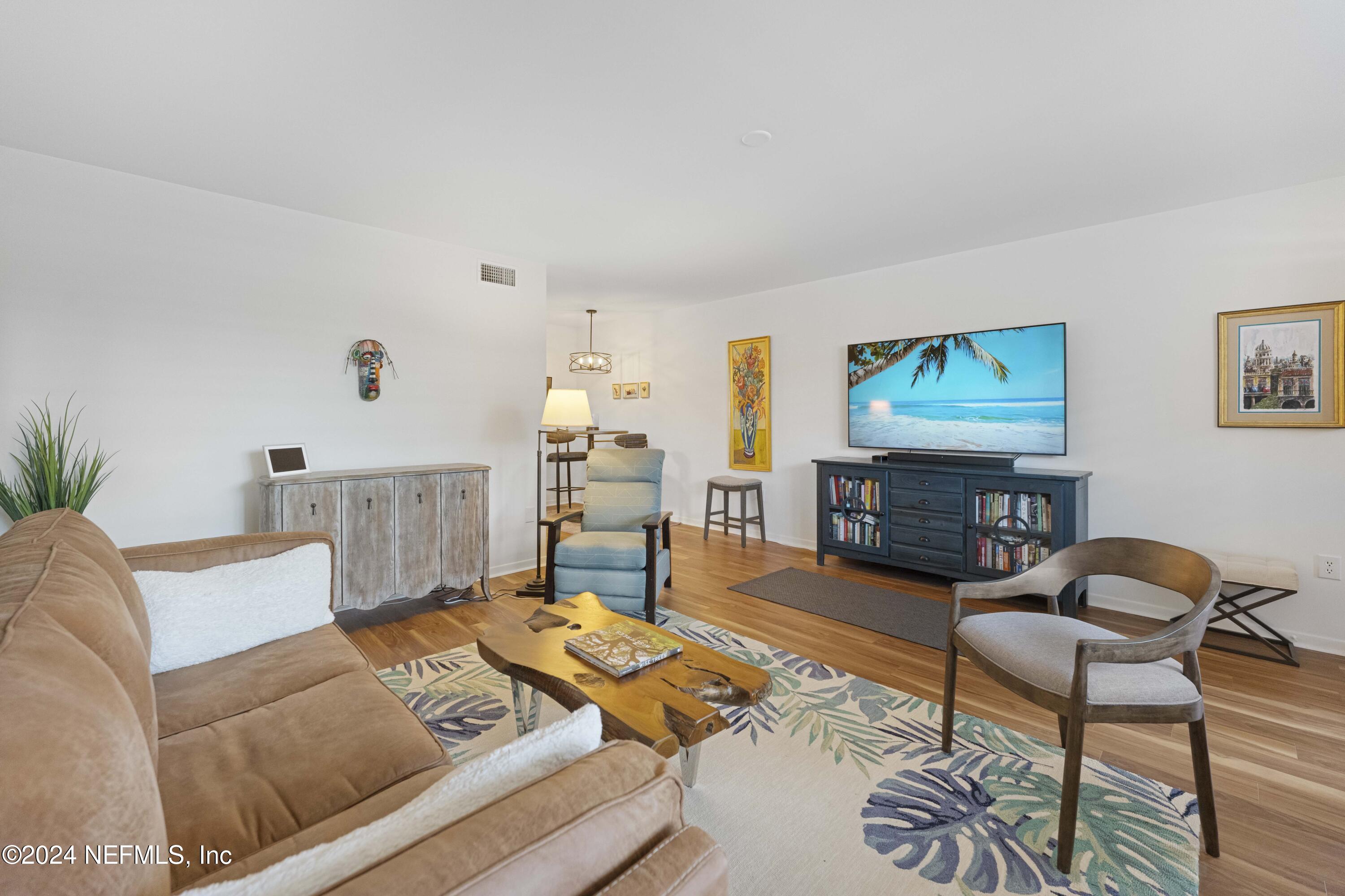 1820 SEVILLA Boulevard, 307