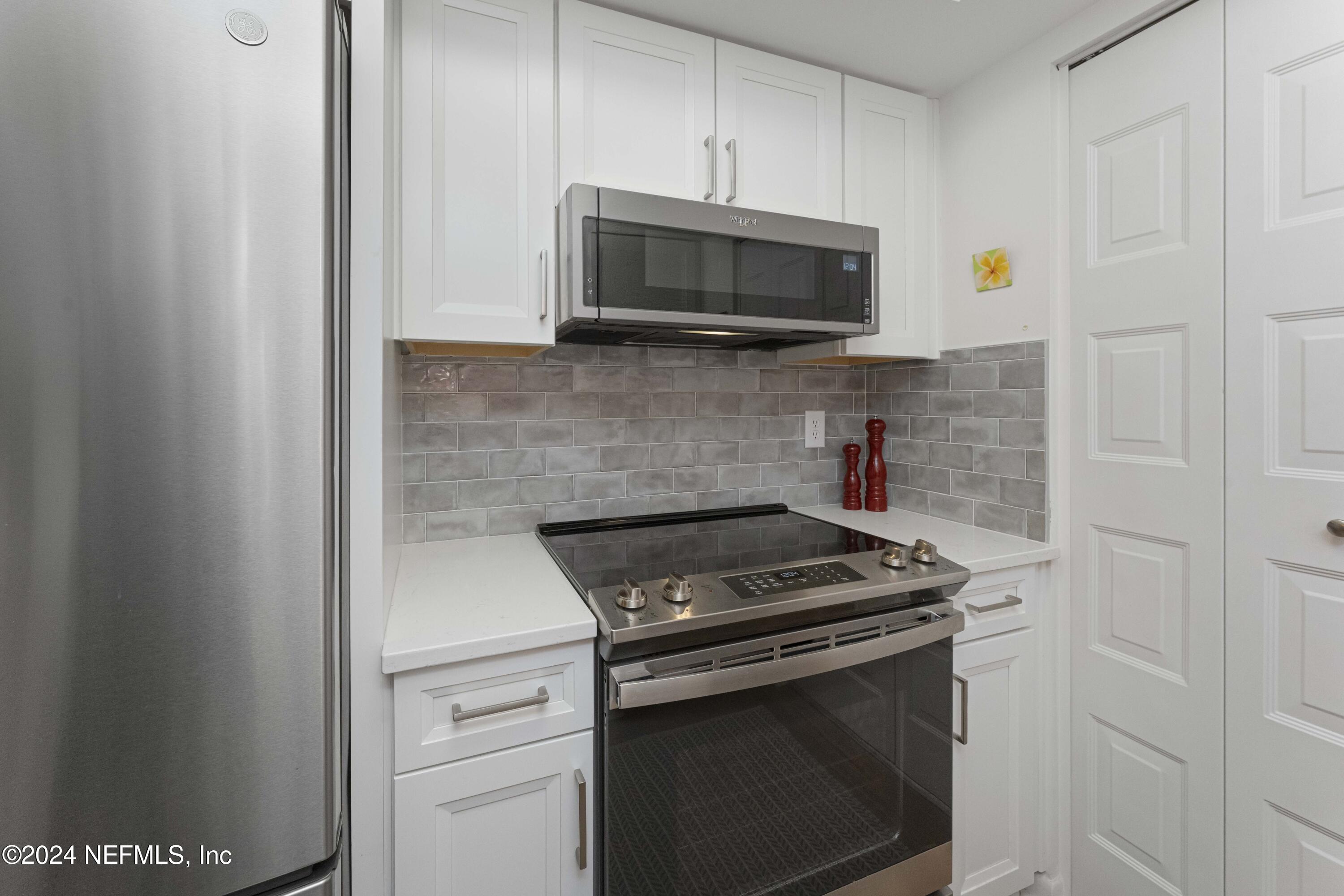 1820 SEVILLA Boulevard, 307