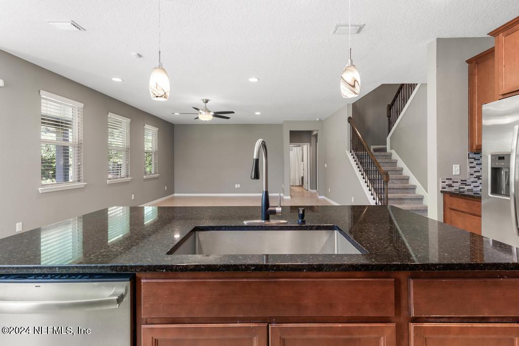 71 ANN SCOTT Drive, St. Johns