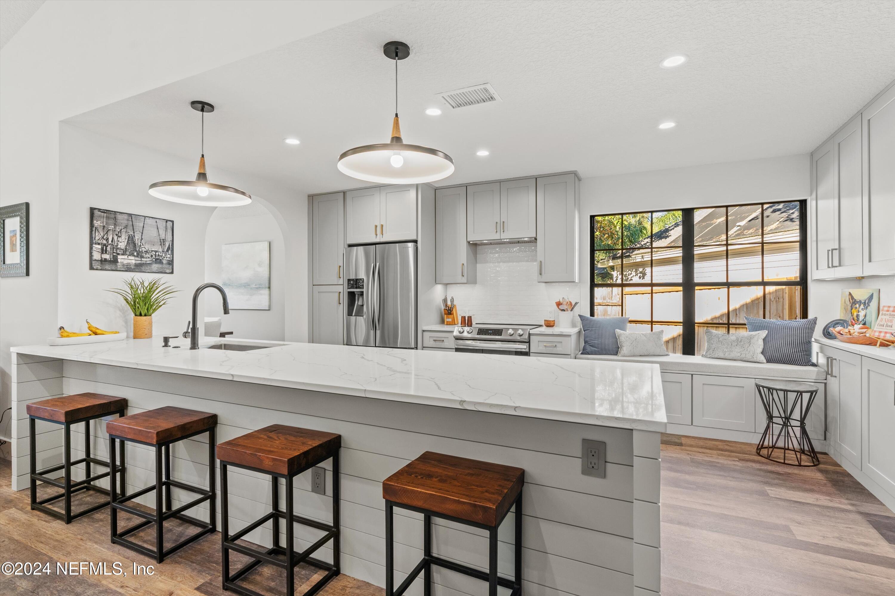 3556 SANCTUARY Way S