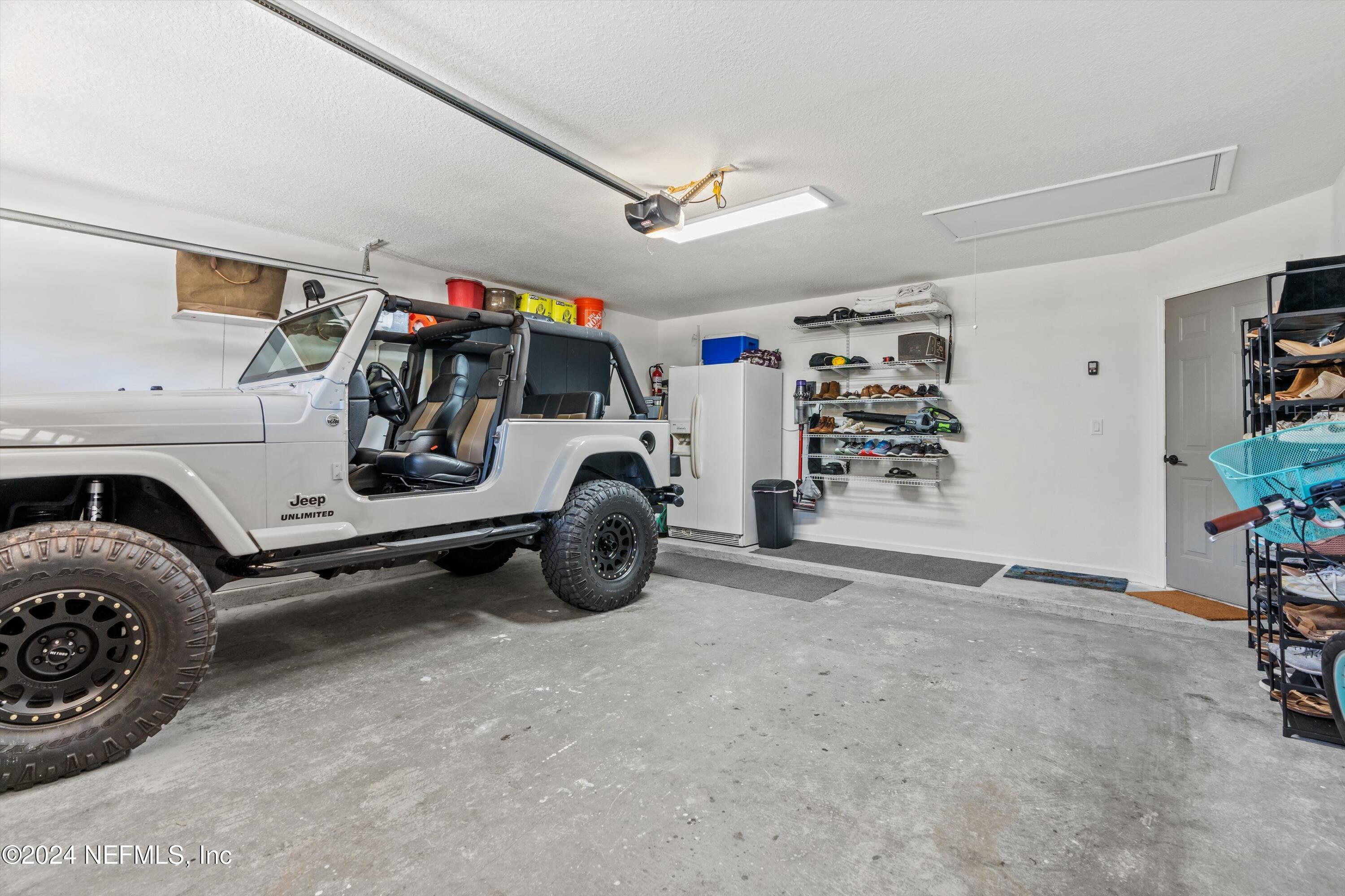 3556 SANCTUARY Way S