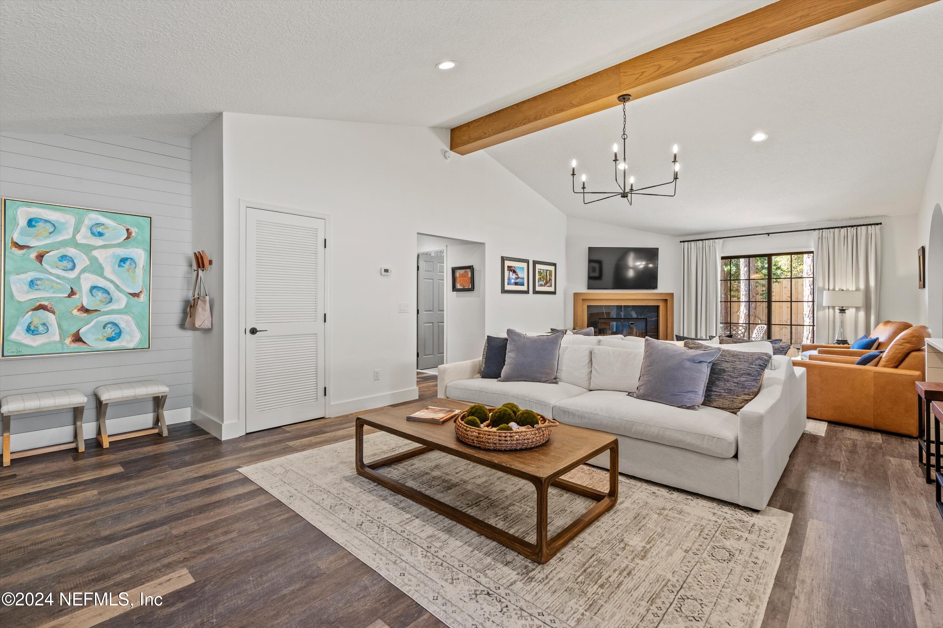 3556 SANCTUARY Way S