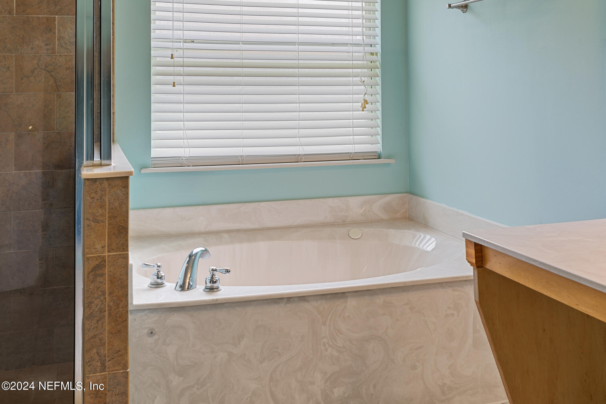 897 COLLINSWOOD Drive