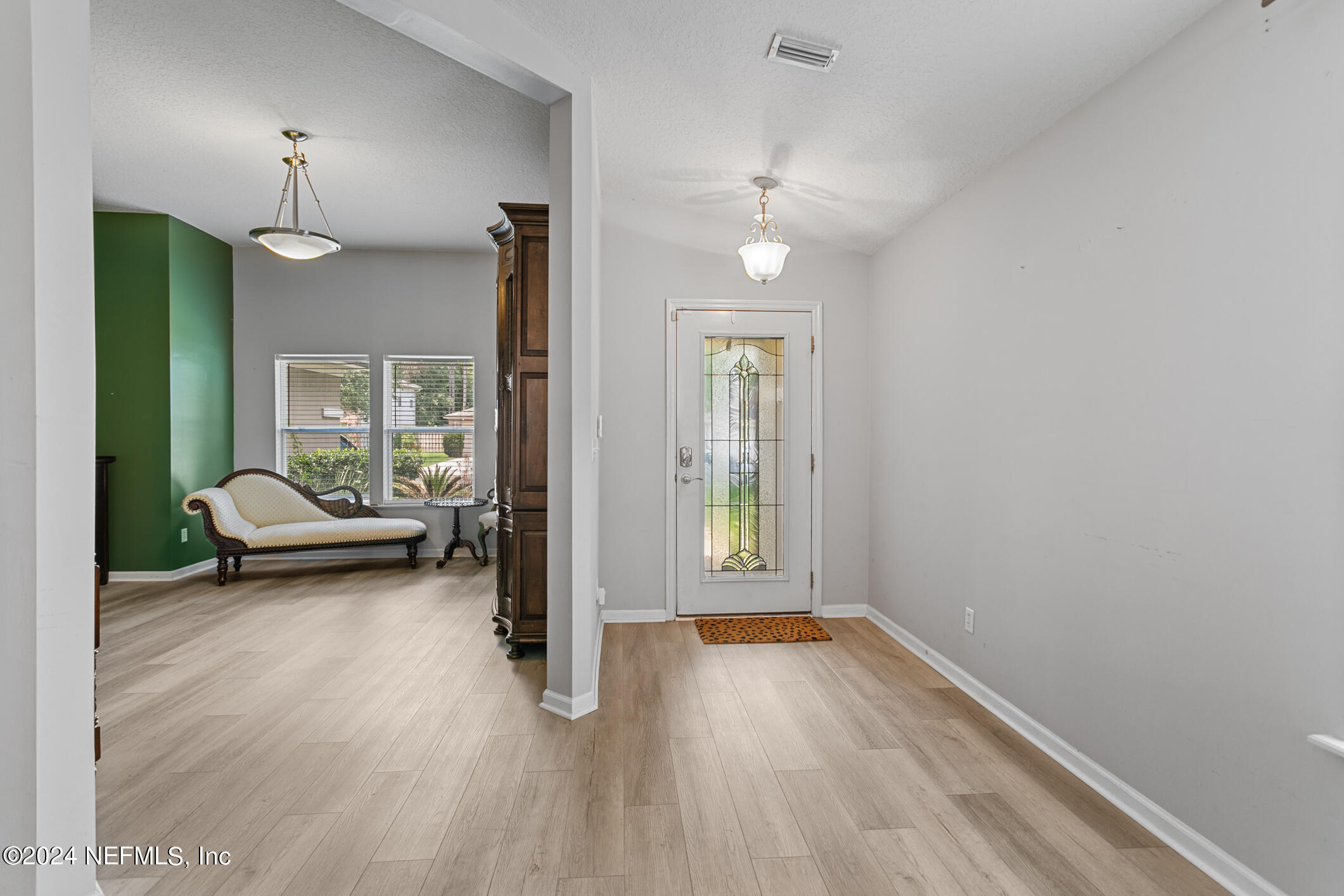 897 COLLINSWOOD Drive