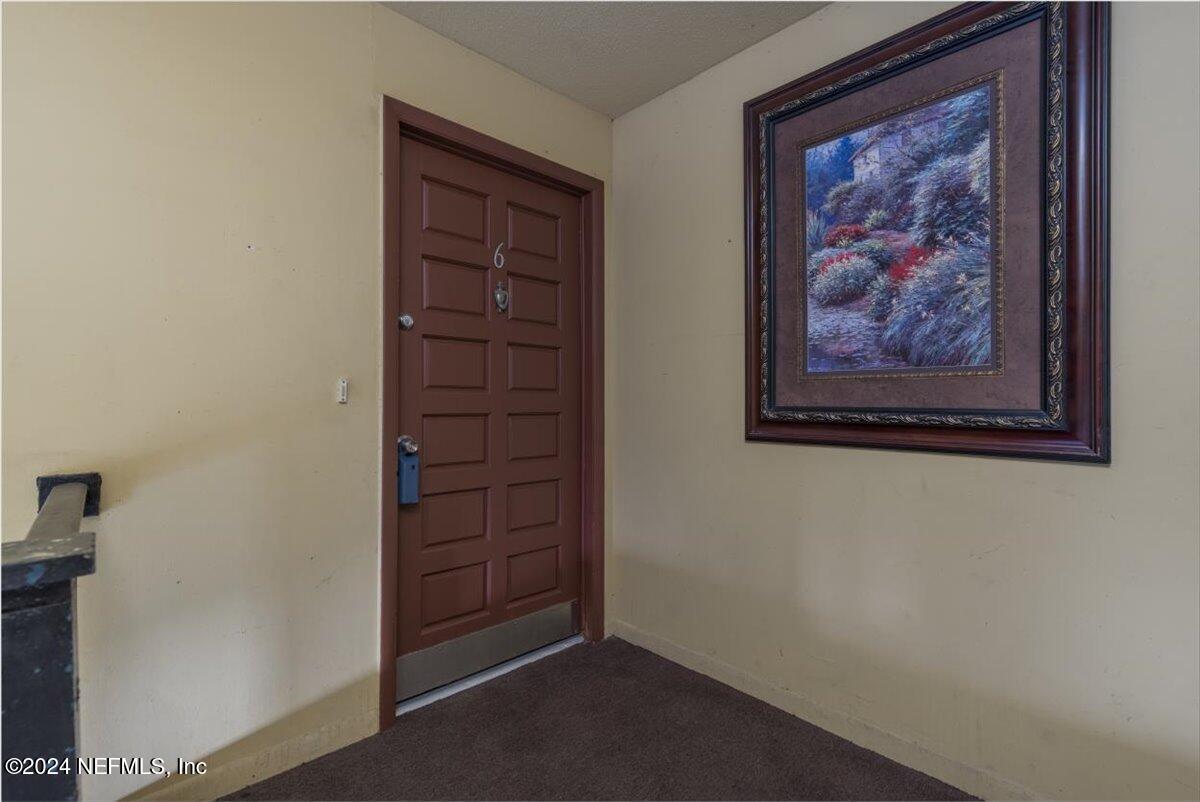 3918 LA MIRADA Drive N, 6