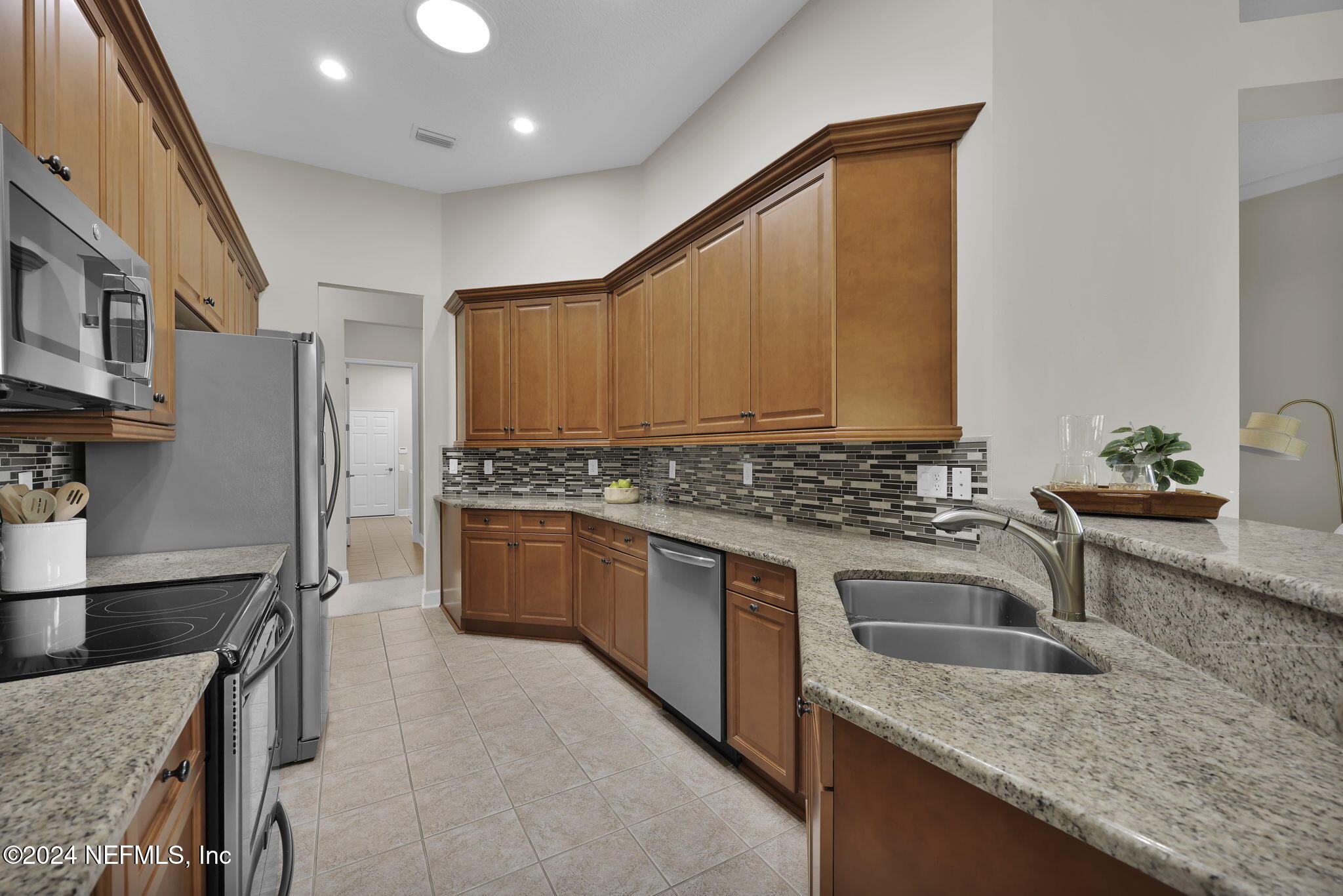 1029 INVERNESS Drive