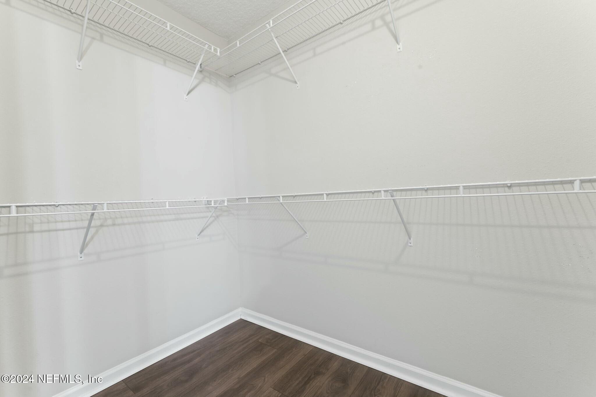 1983 CHEROKEE COVE Trail