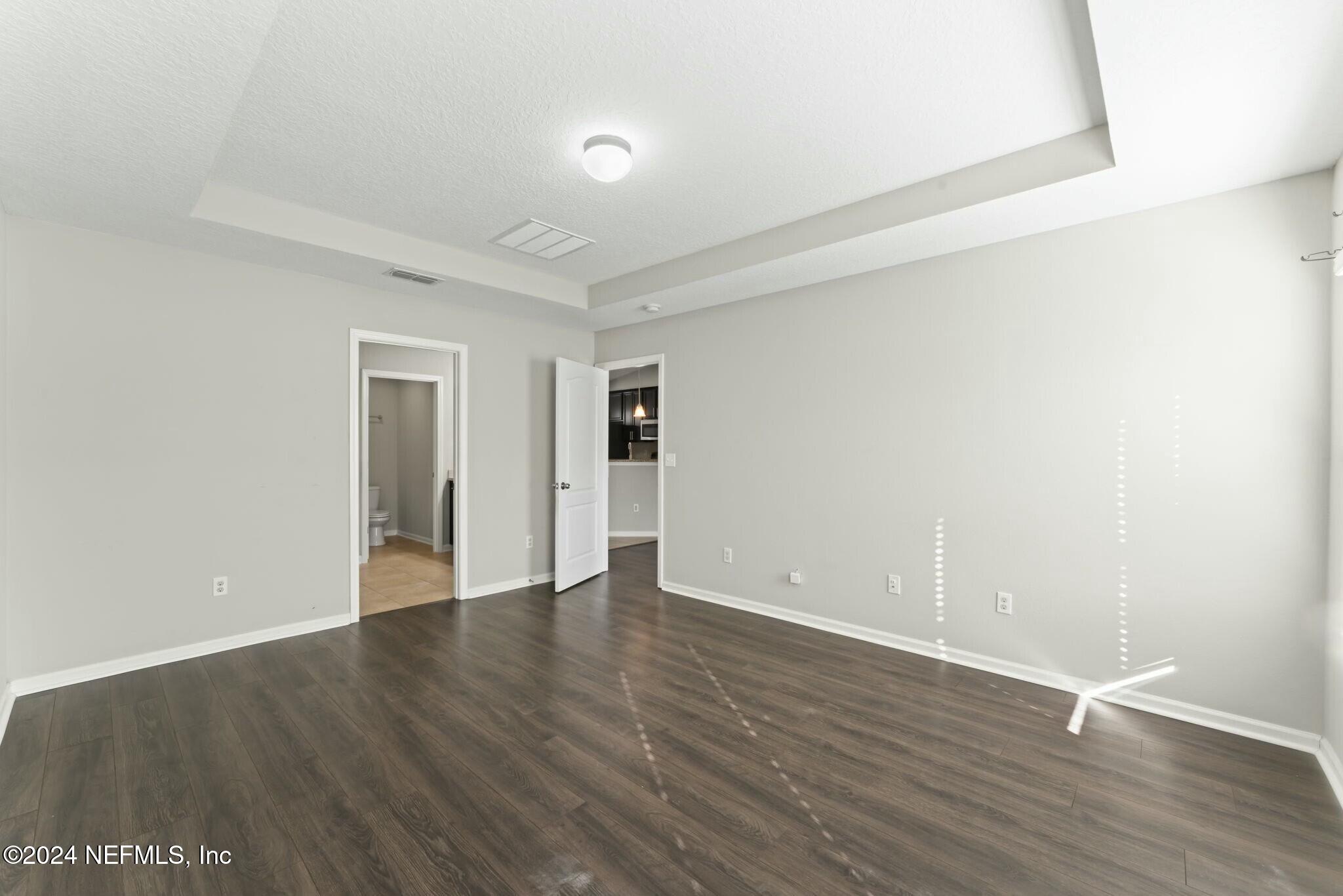 1983 CHEROKEE COVE Trail