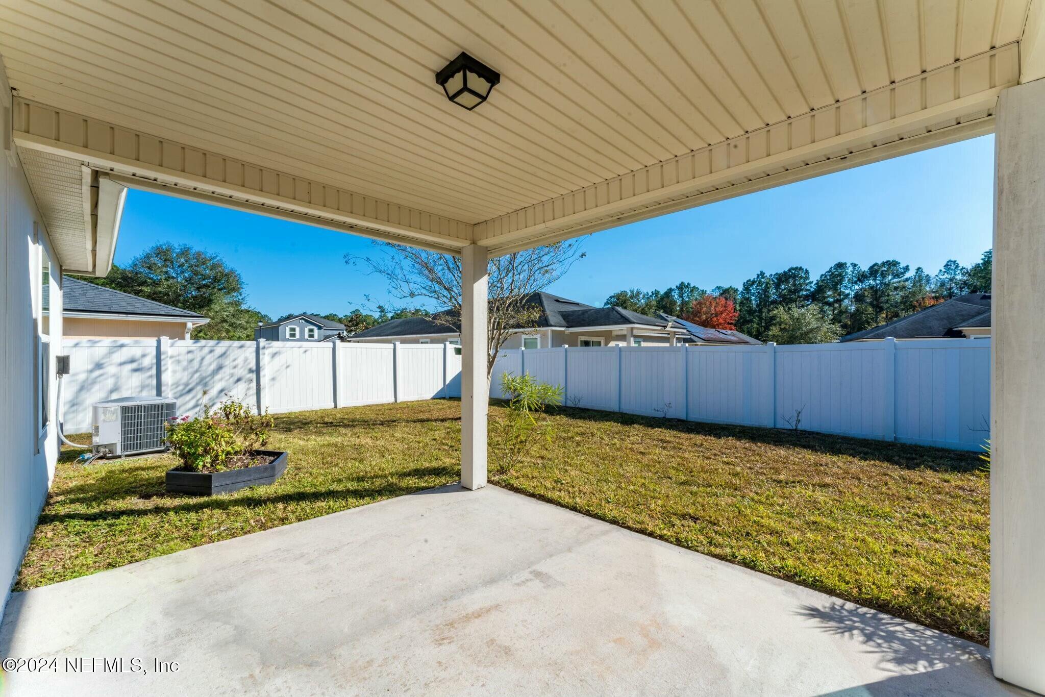 1983 CHEROKEE COVE Trail