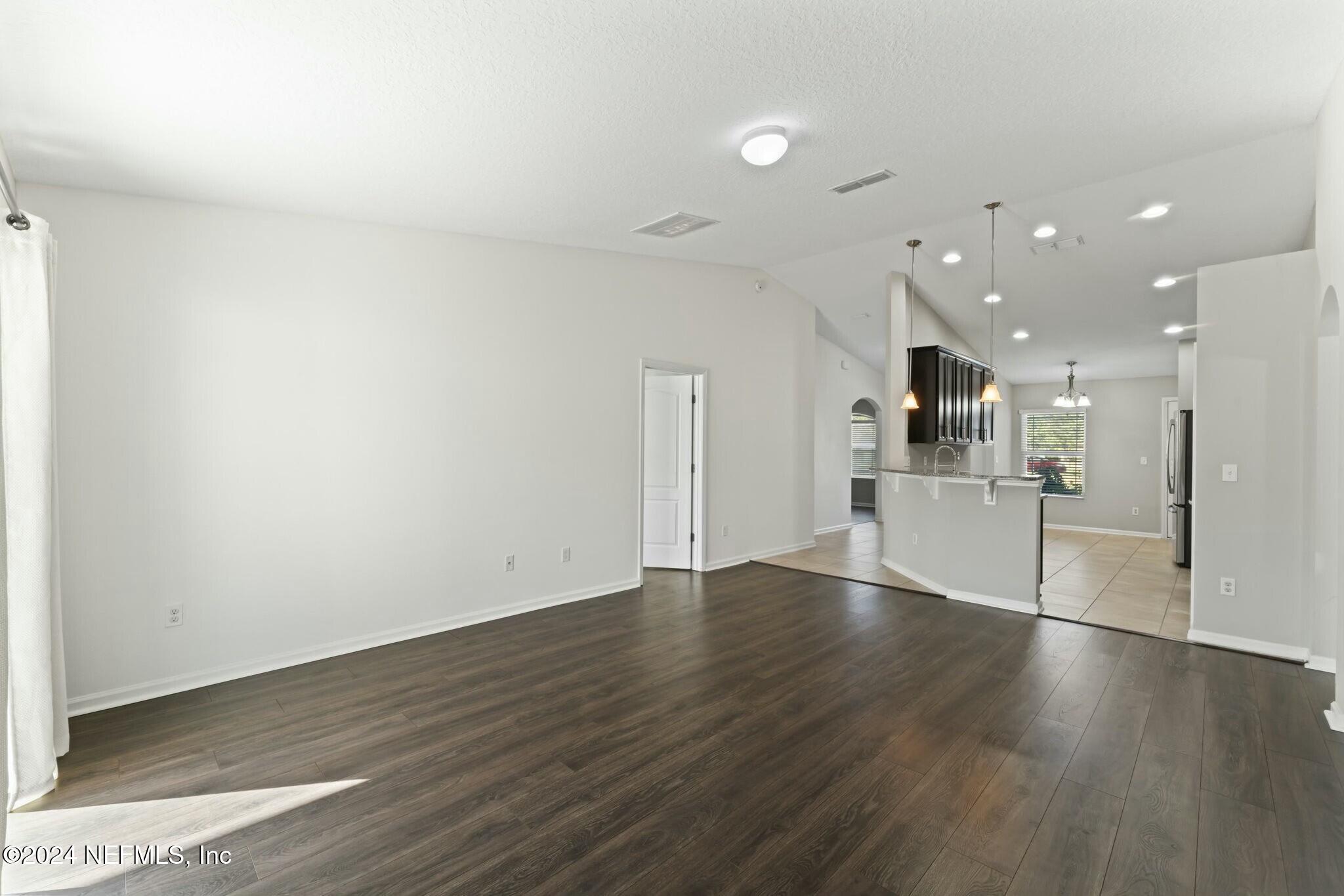 1983 CHEROKEE COVE Trail