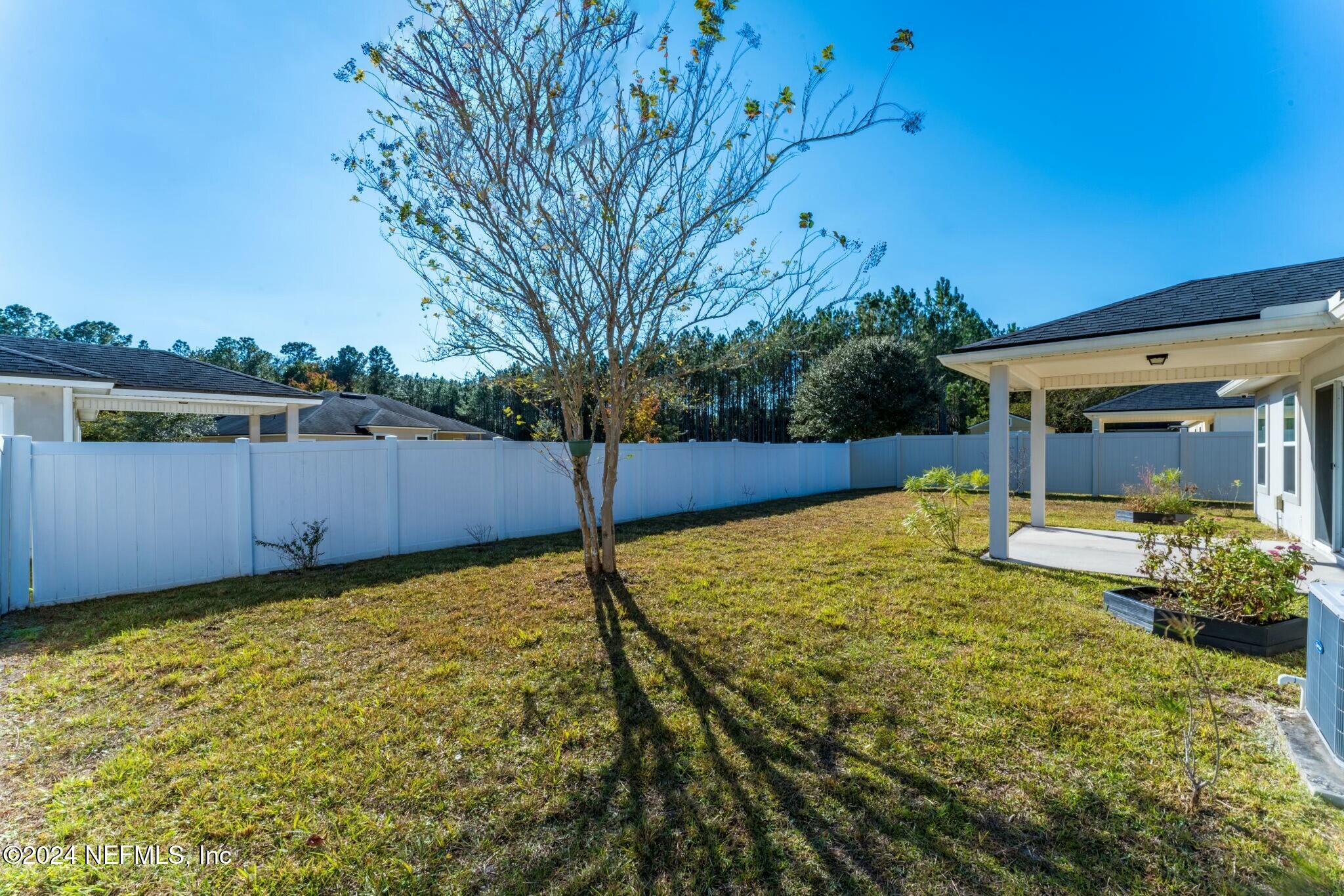 1983 CHEROKEE COVE Trail