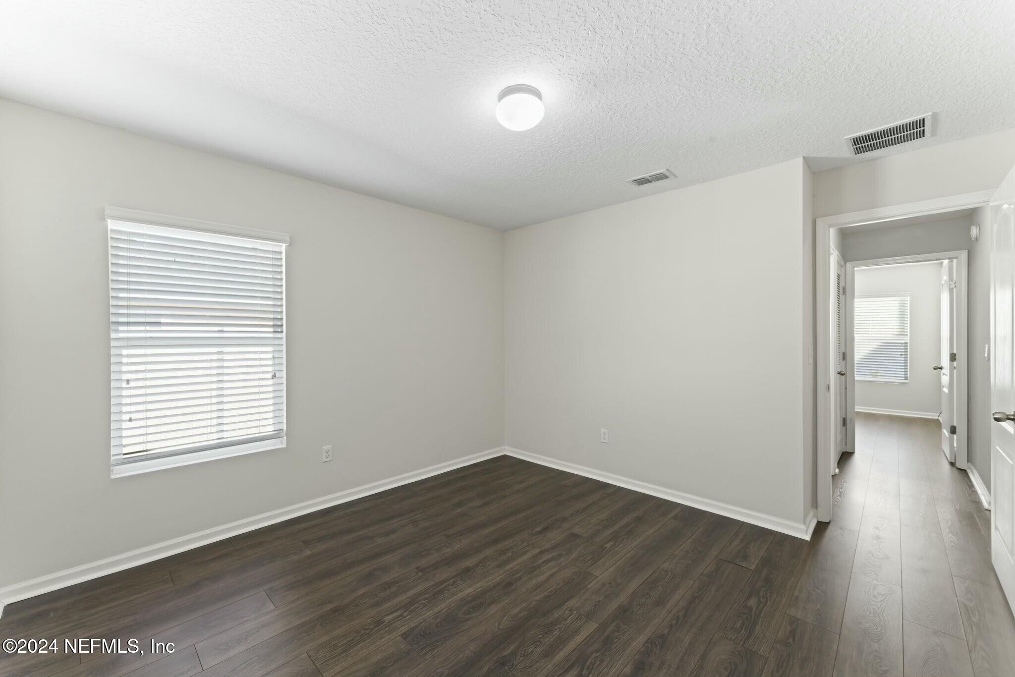 1983 CHEROKEE COVE Trail