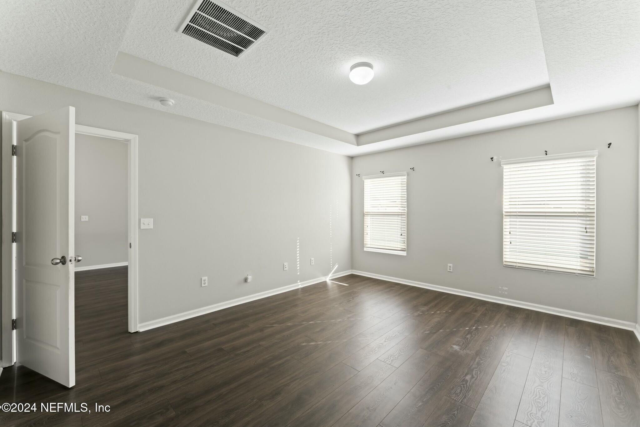 1983 CHEROKEE COVE Trail