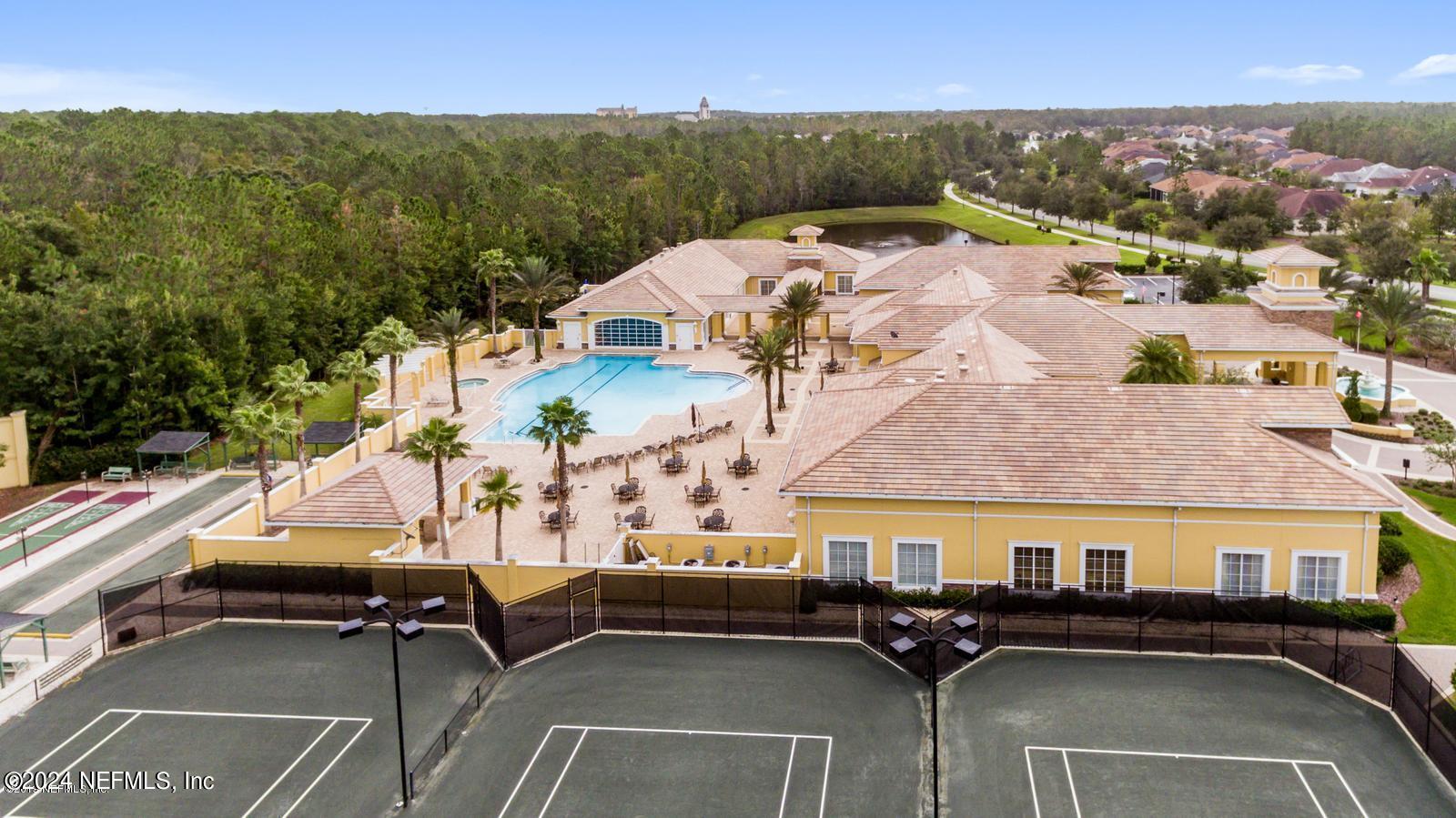 809 COPPERHEAD Circle