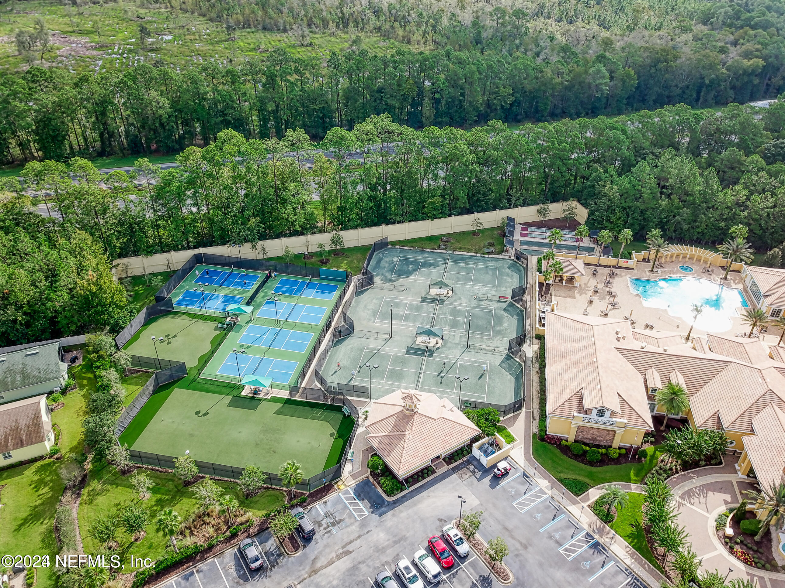 809 COPPERHEAD Circle