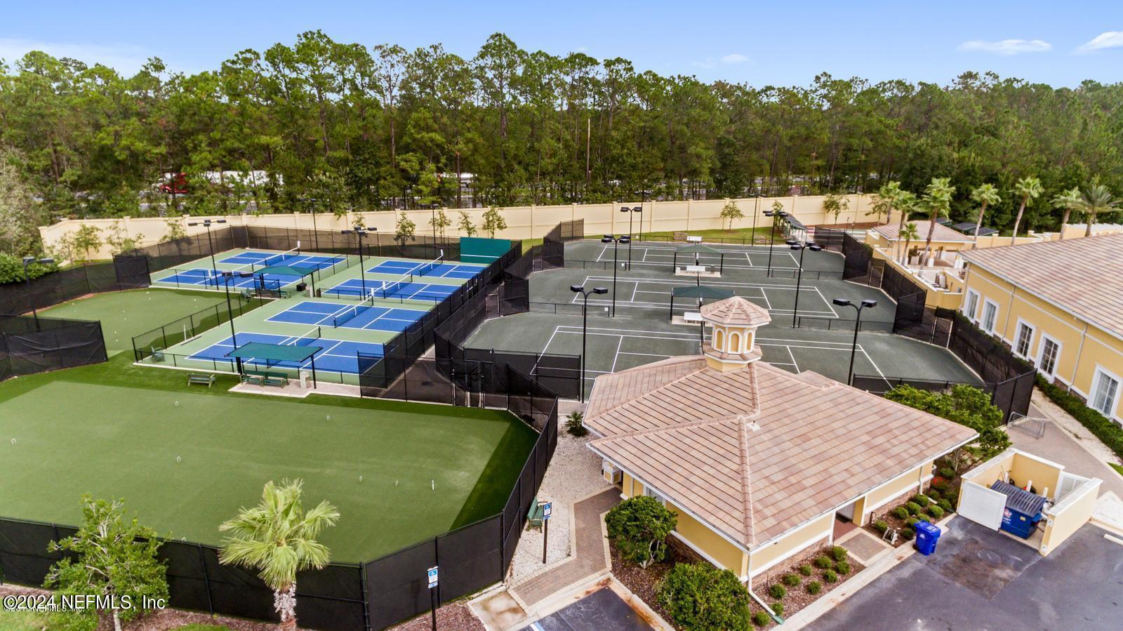 809 COPPERHEAD Circle