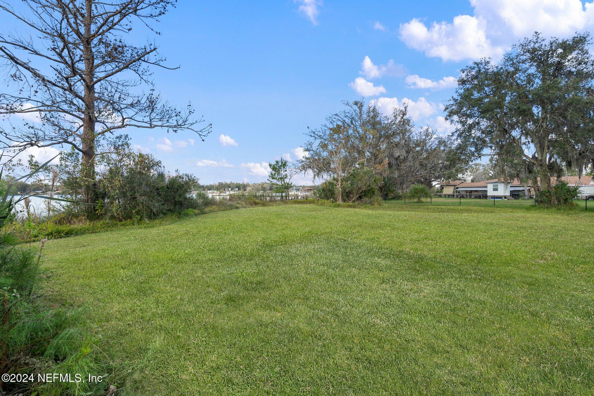 1779 CARBONDALE Drive N