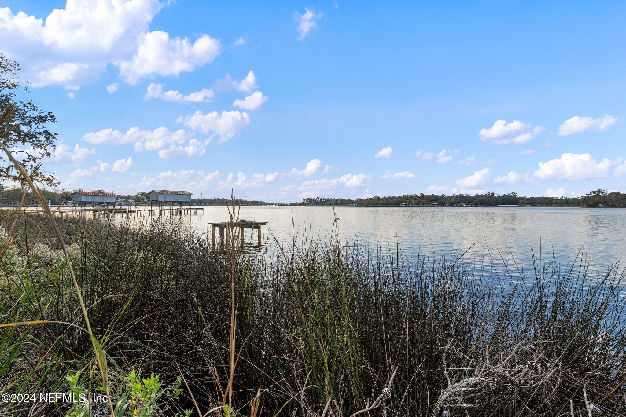 1779 CARBONDALE Drive N