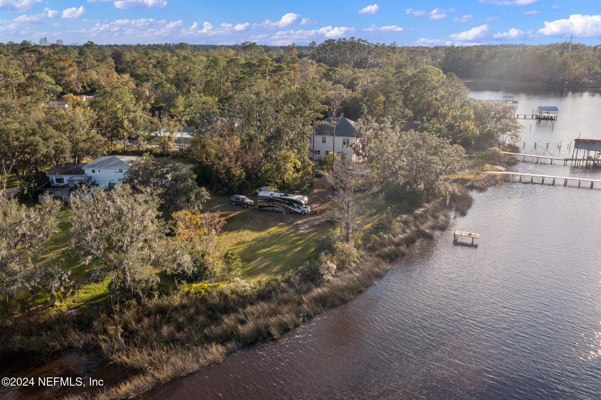 1779 CARBONDALE Drive N