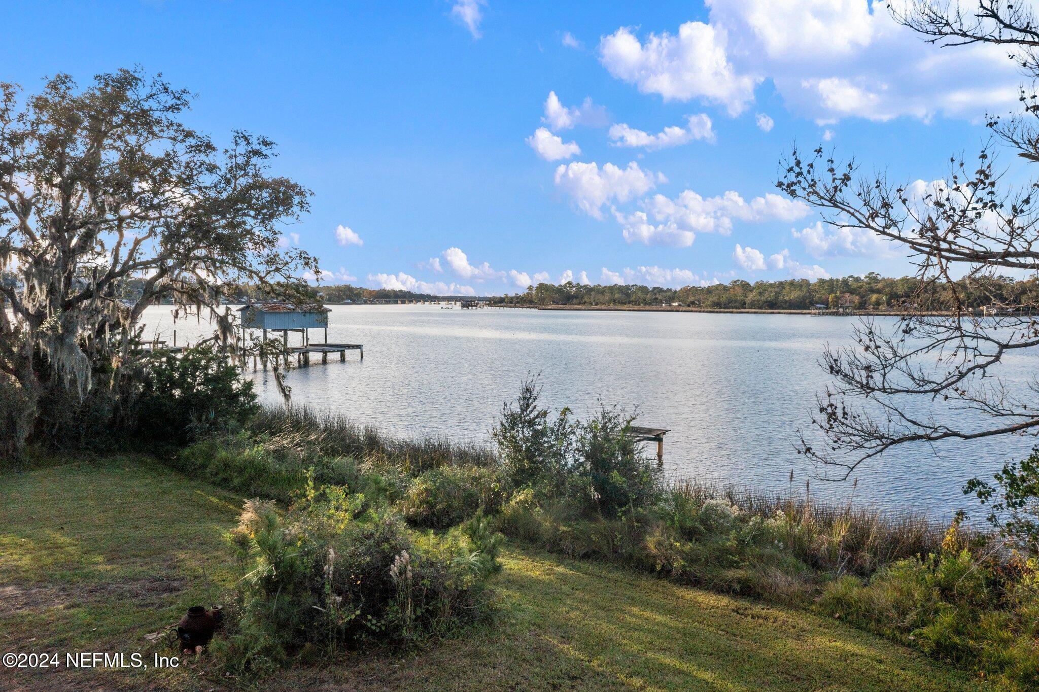 1779 CARBONDALE Drive N