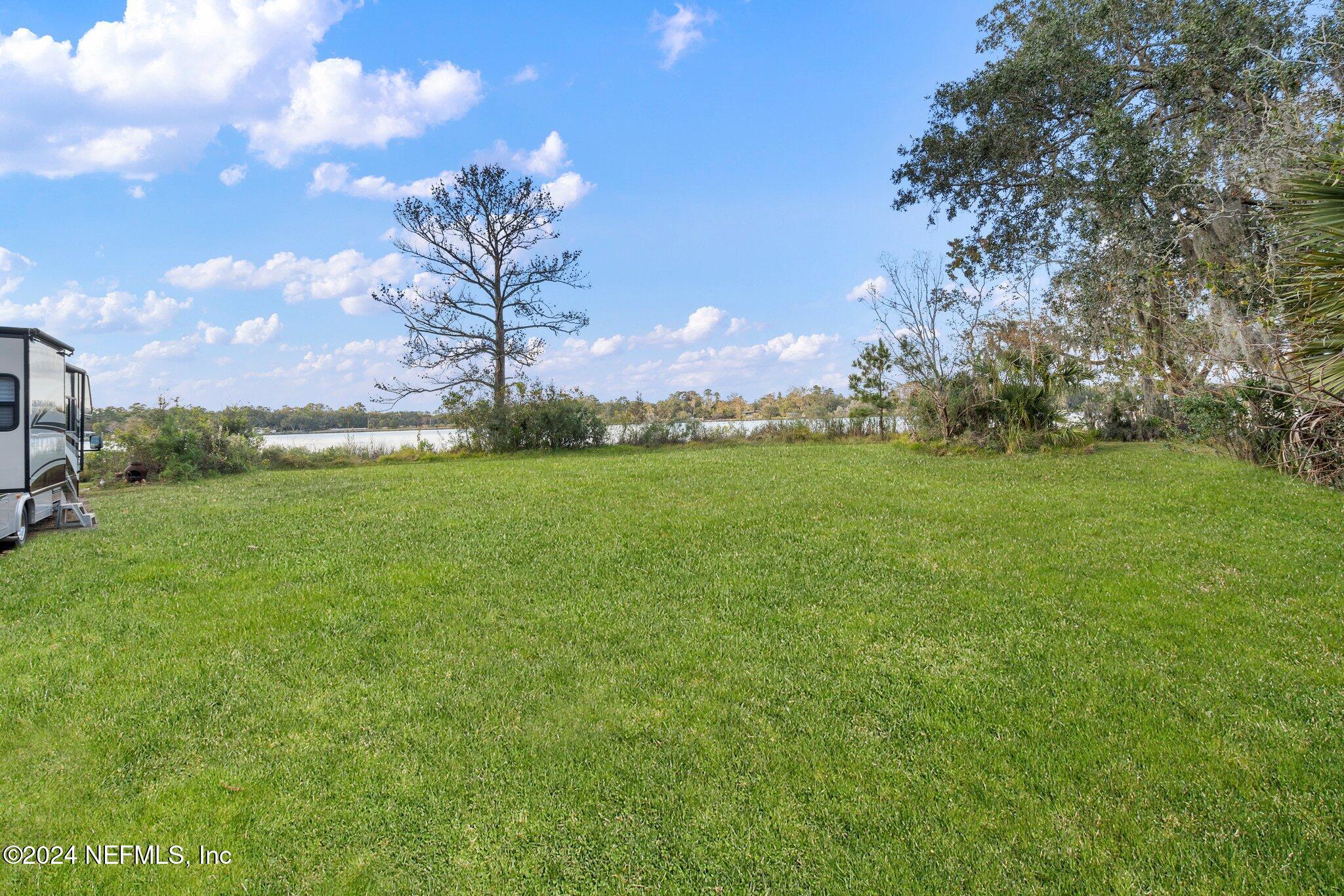 1779 CARBONDALE Drive N