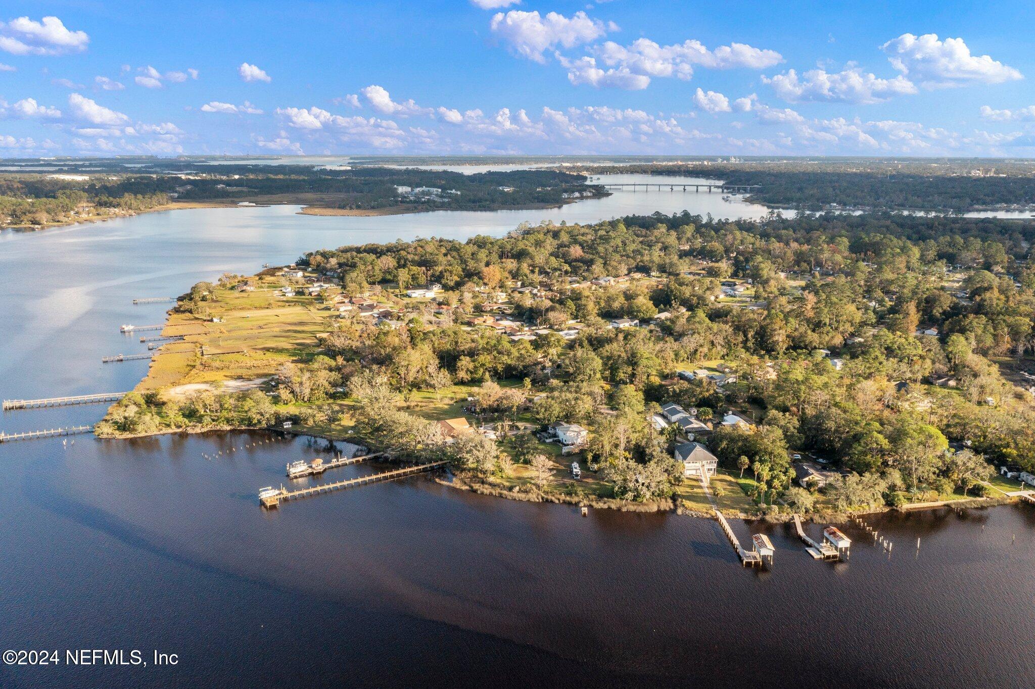 1779 CARBONDALE Drive N