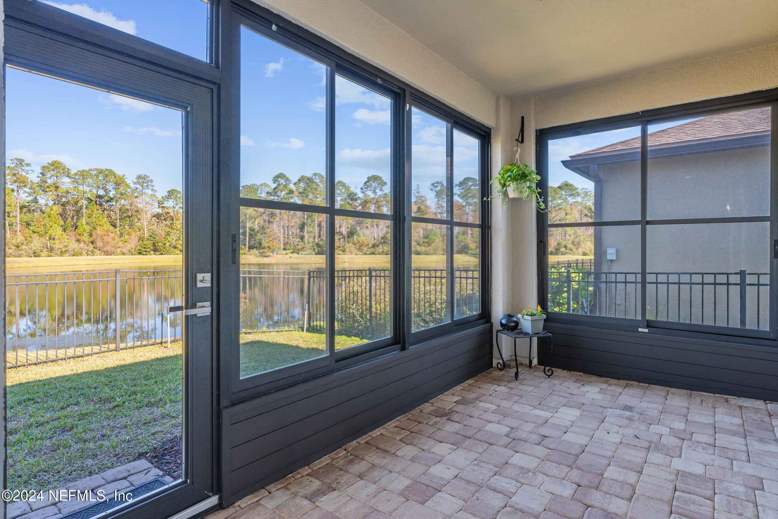 53 WOODBRIAR Road