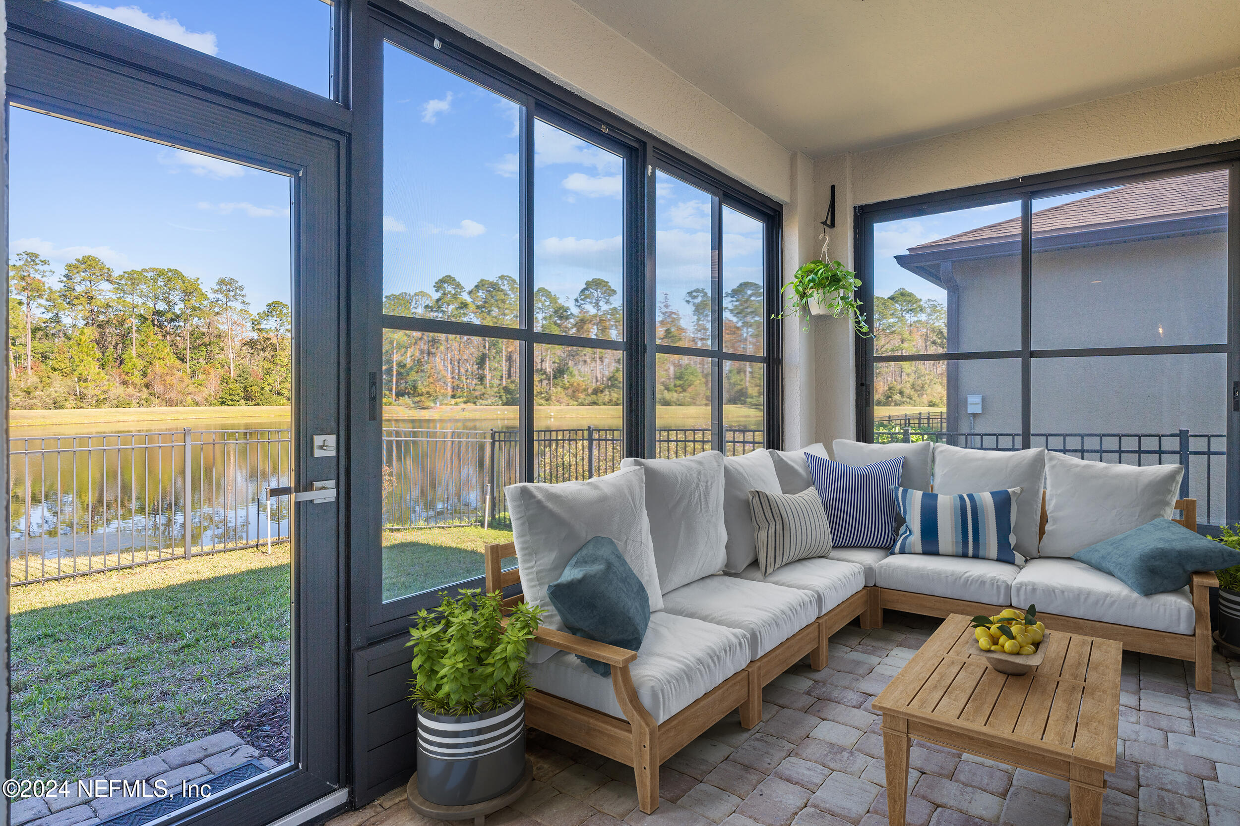 53 WOODBRIAR Road