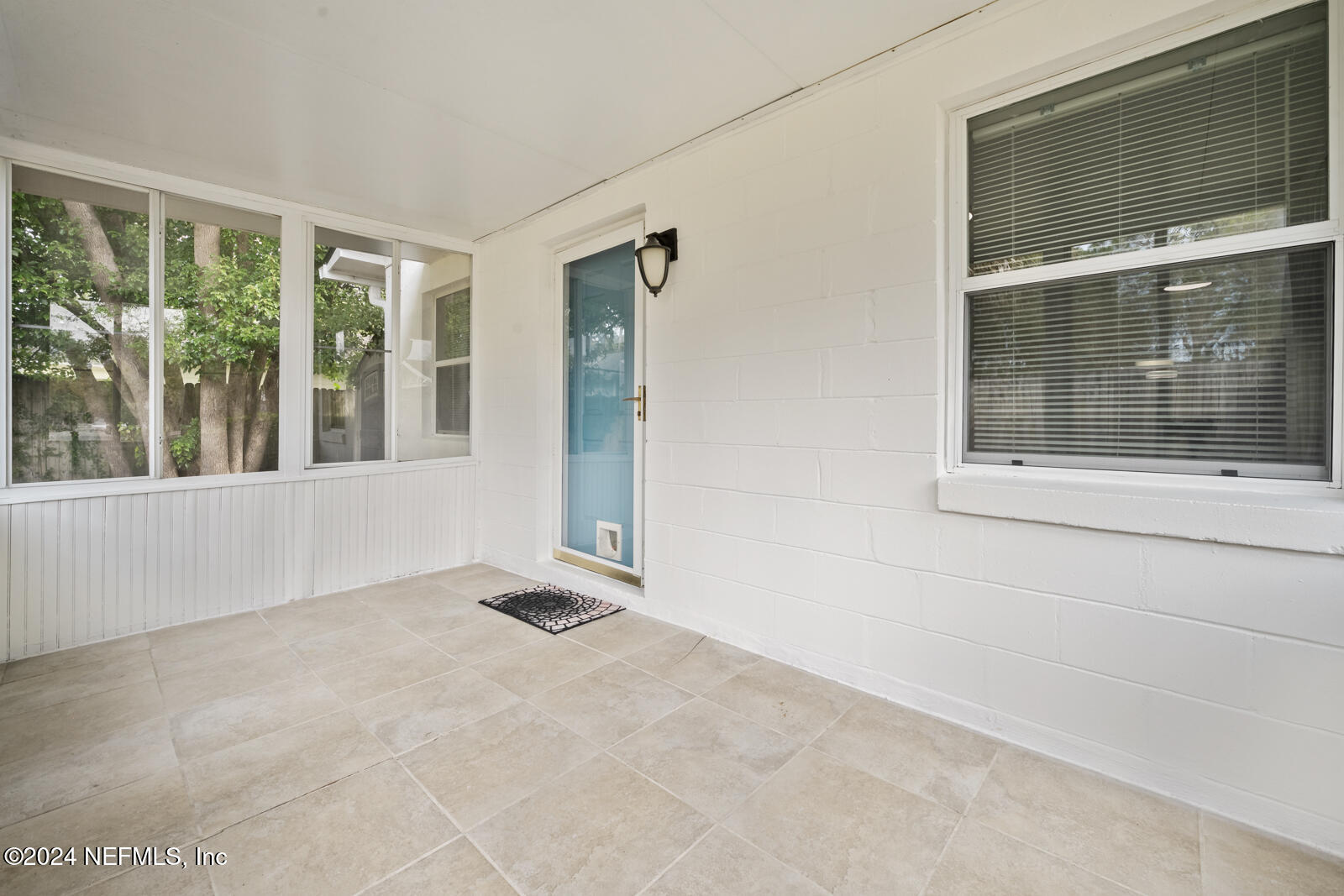 1307 INGLESIDE Avenue