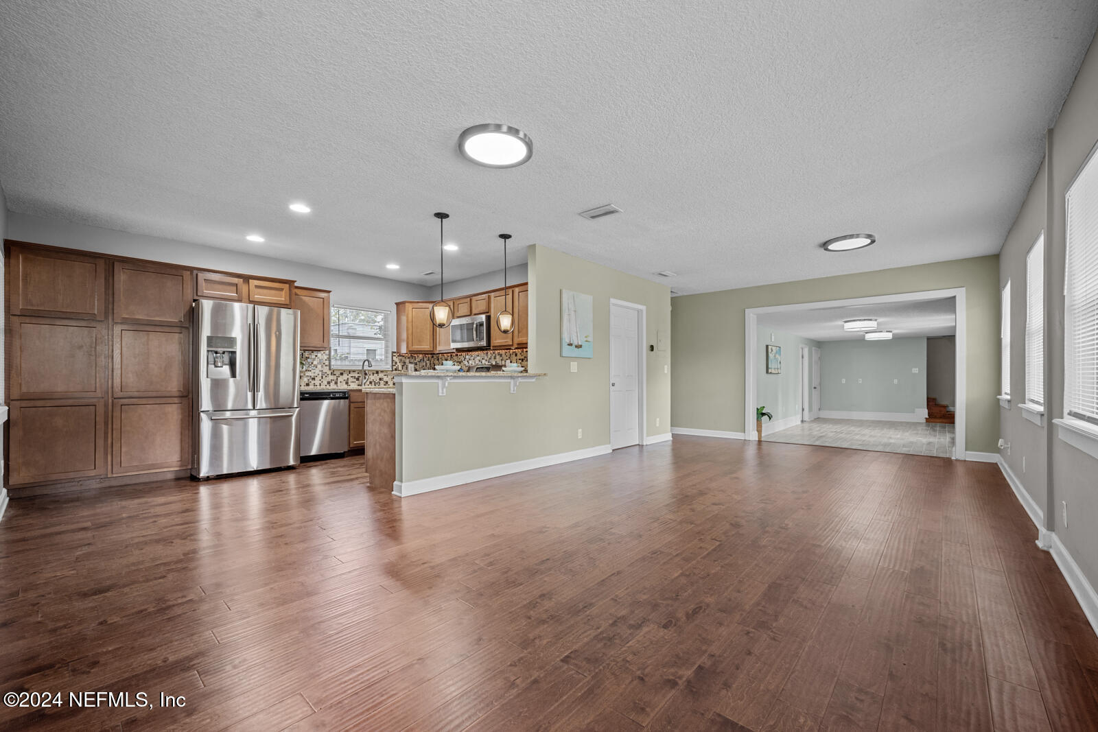 1307 INGLESIDE Avenue