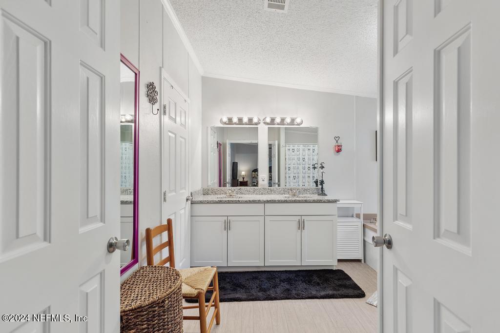 2949 BARBARA Lane