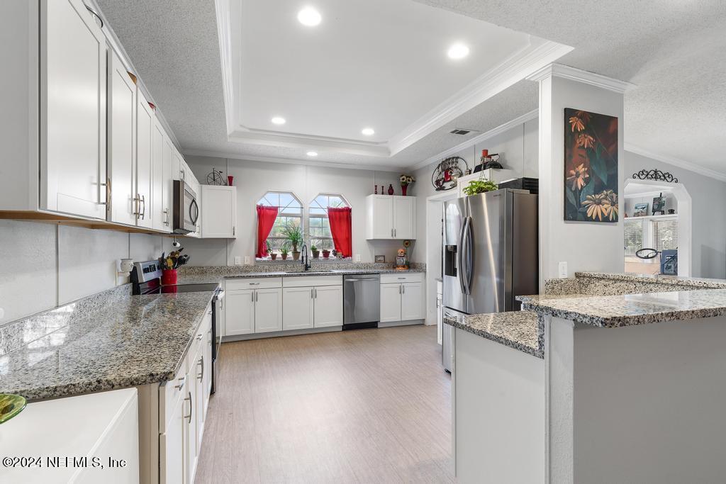 2949 BARBARA Lane