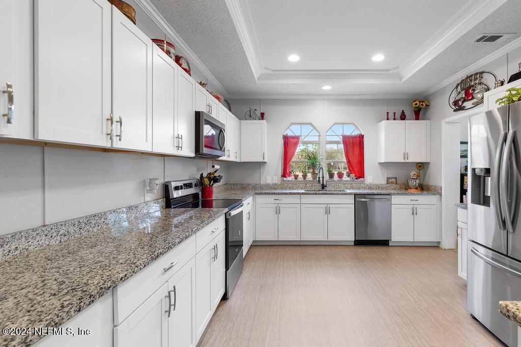 2949 BARBARA Lane