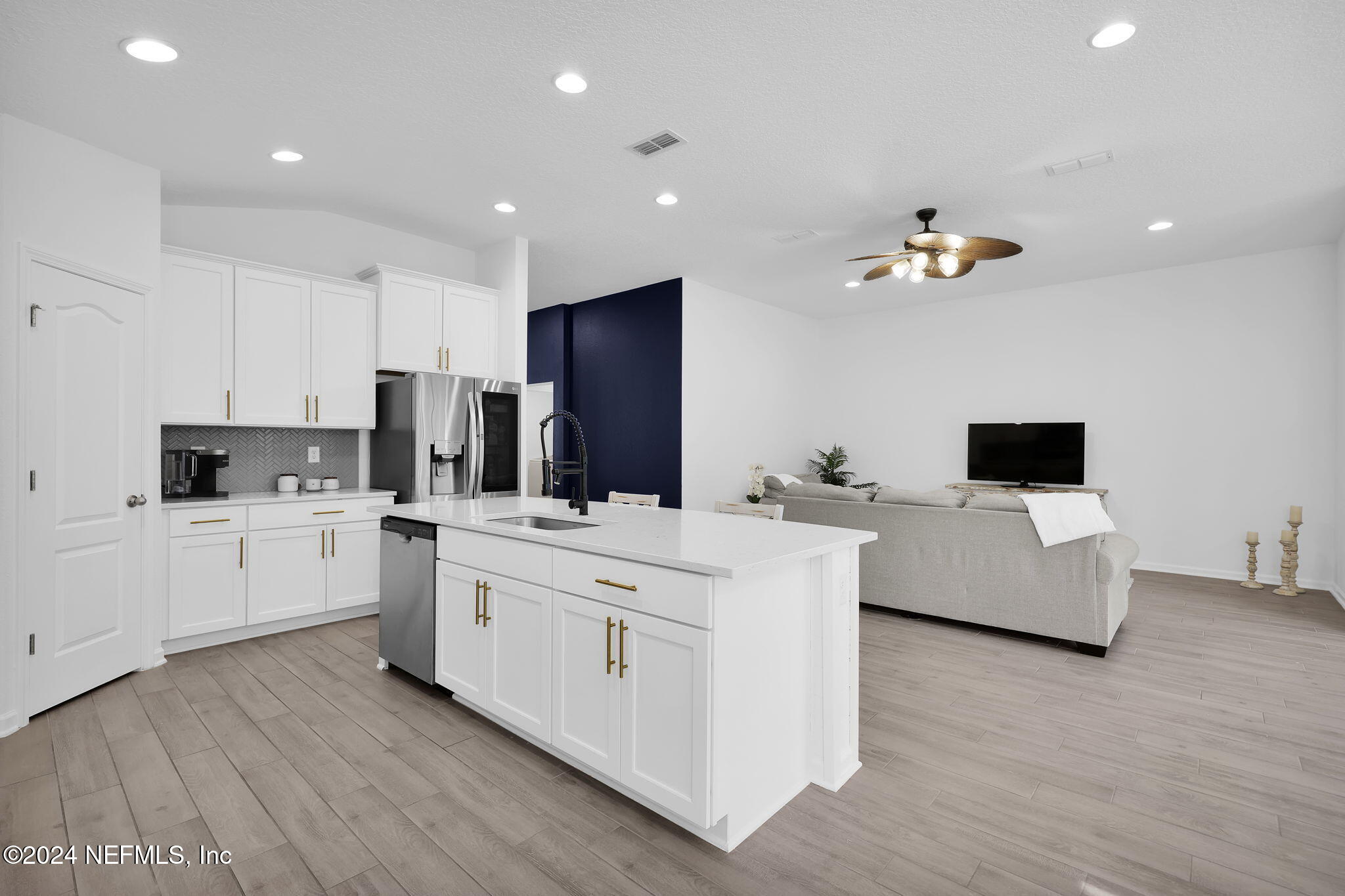 65669 EDGEWATER Drive