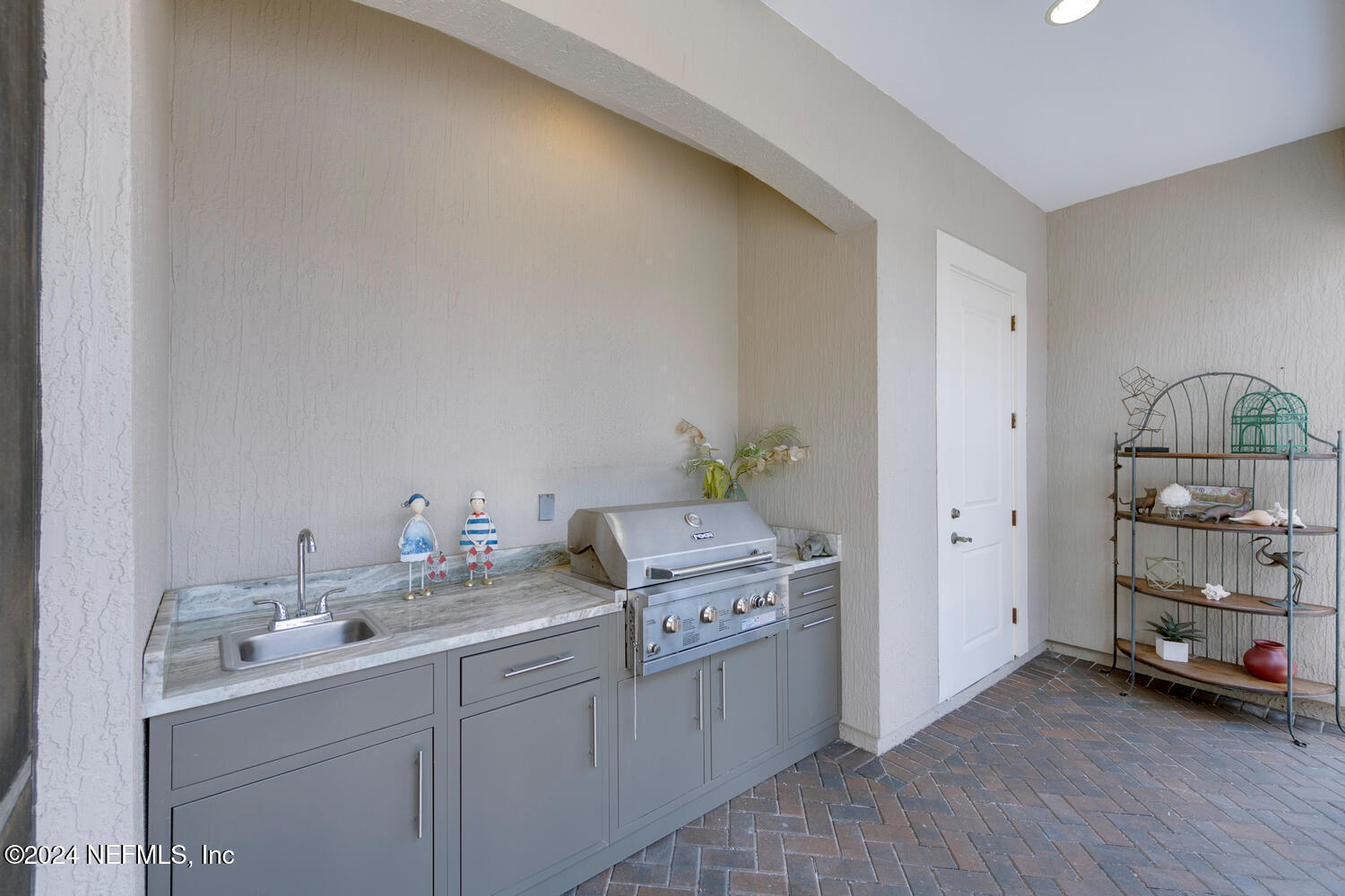 12916 SHIREWOOD Lane