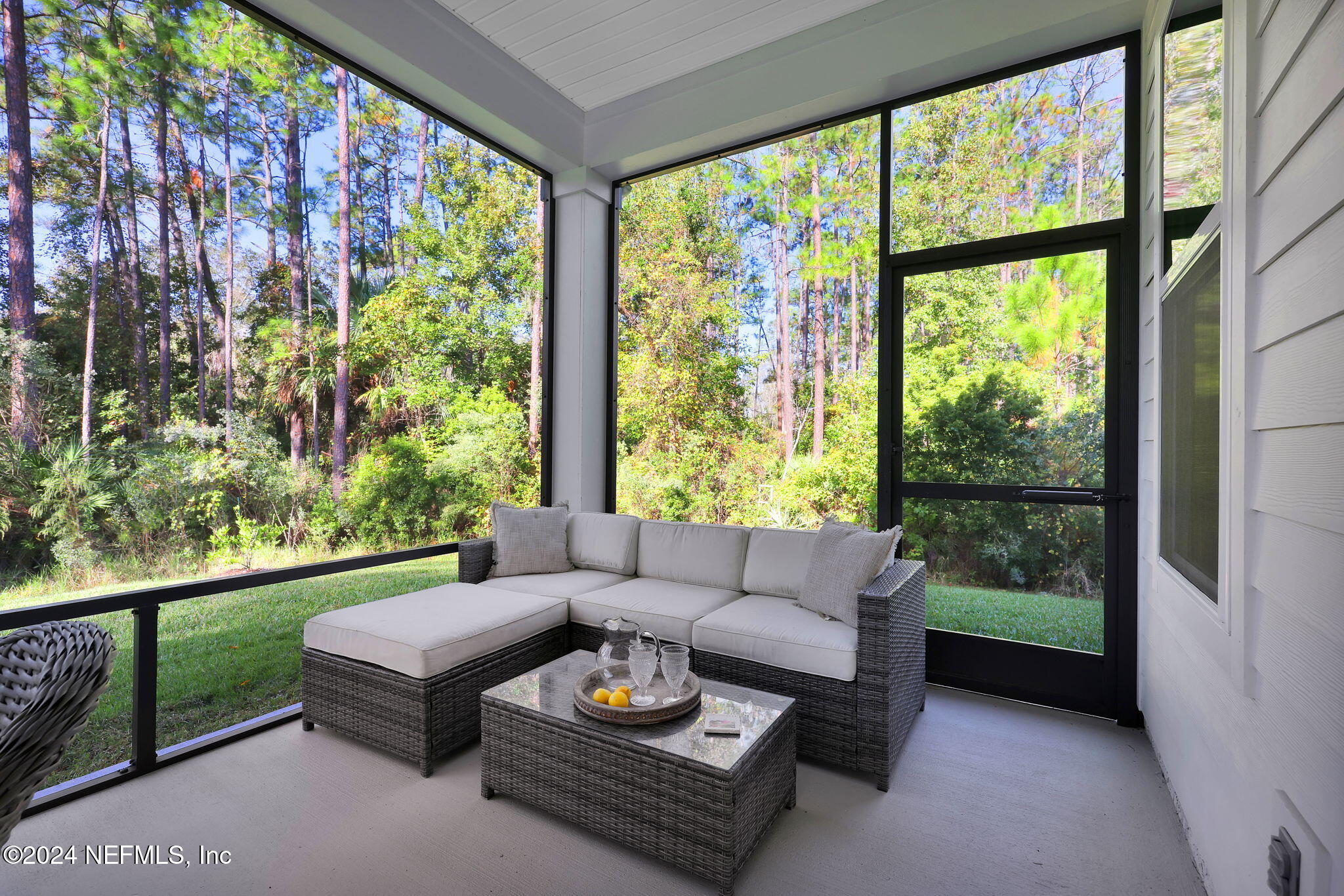 86 WOODVIEW Court
