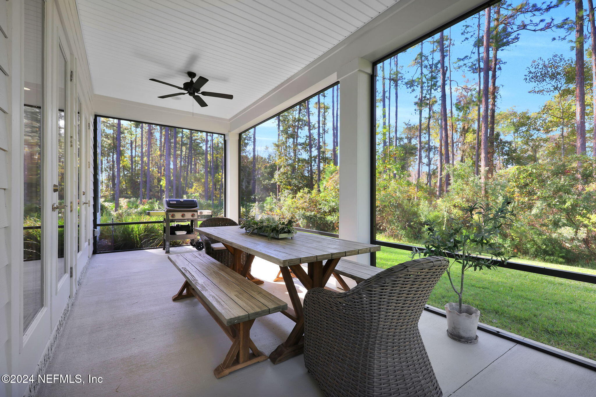 86 WOODVIEW Court