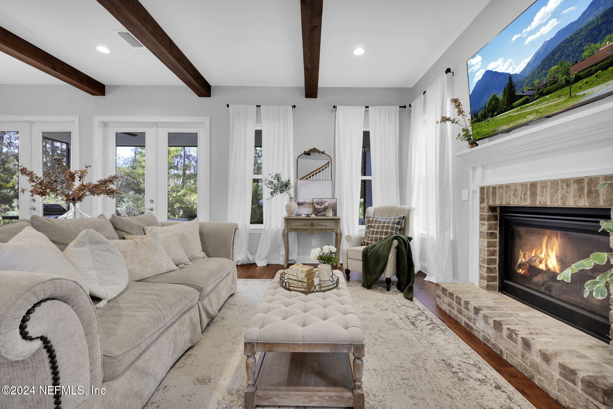 86 WOODVIEW Court