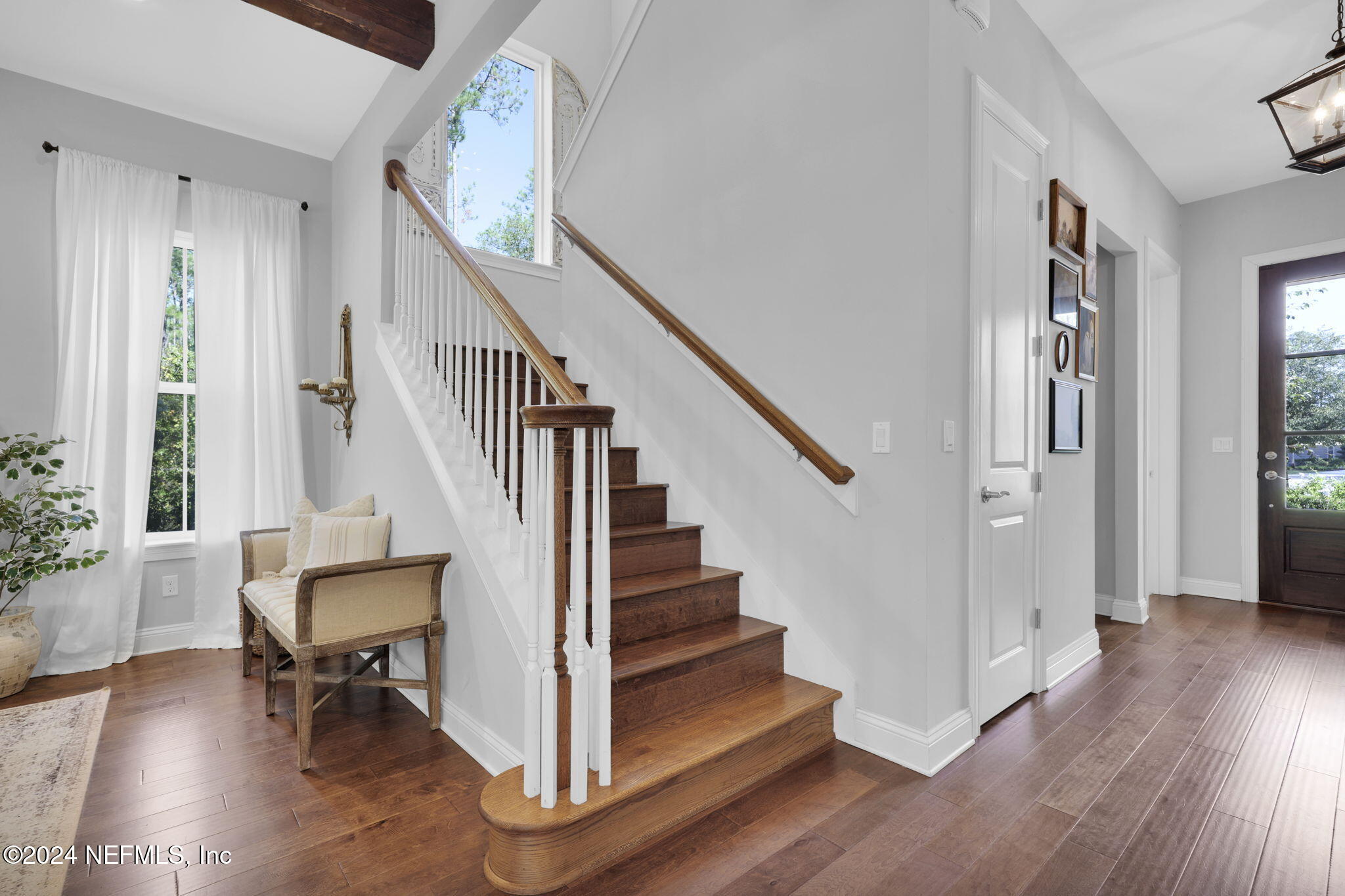 86 WOODVIEW Court