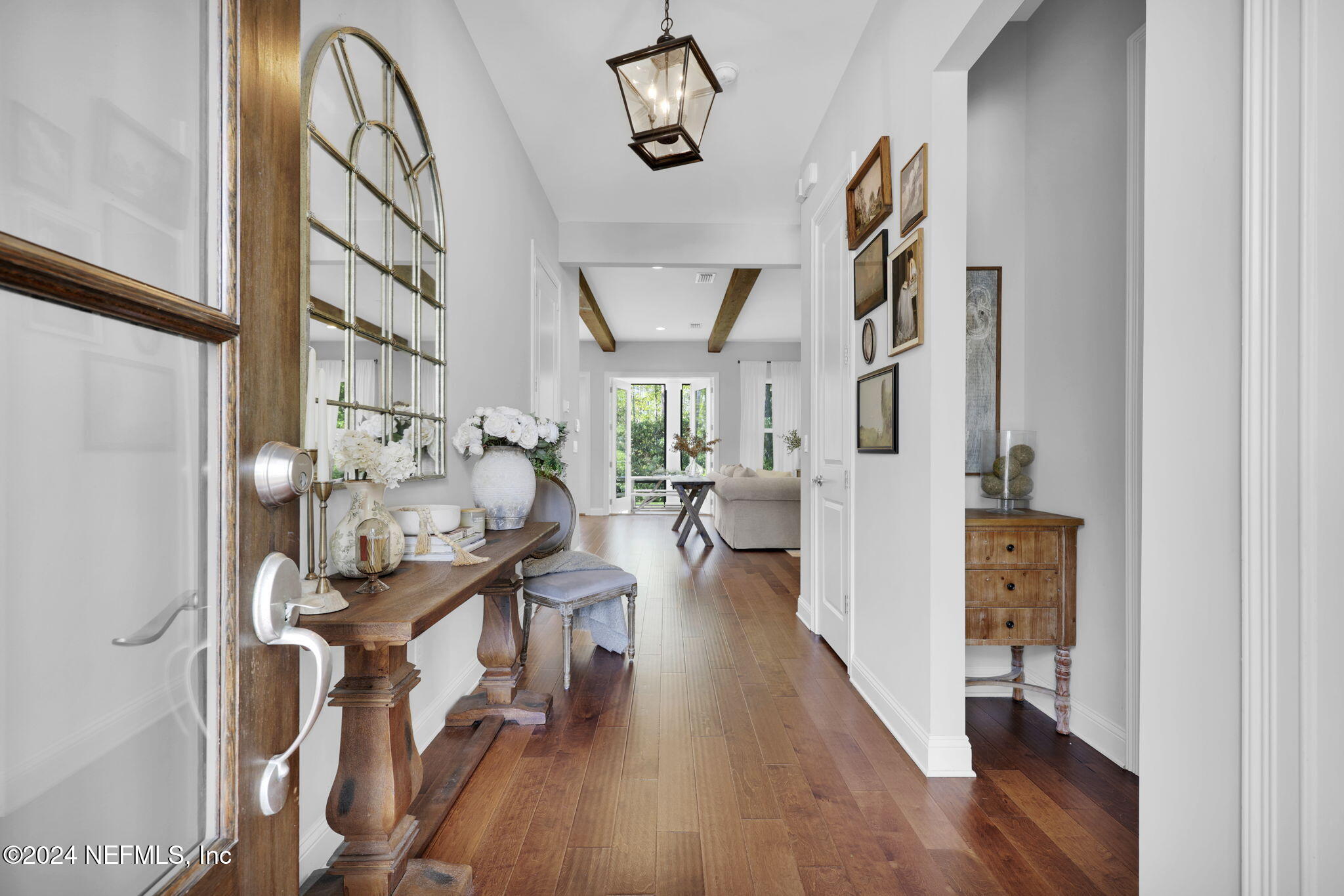 86 WOODVIEW Court