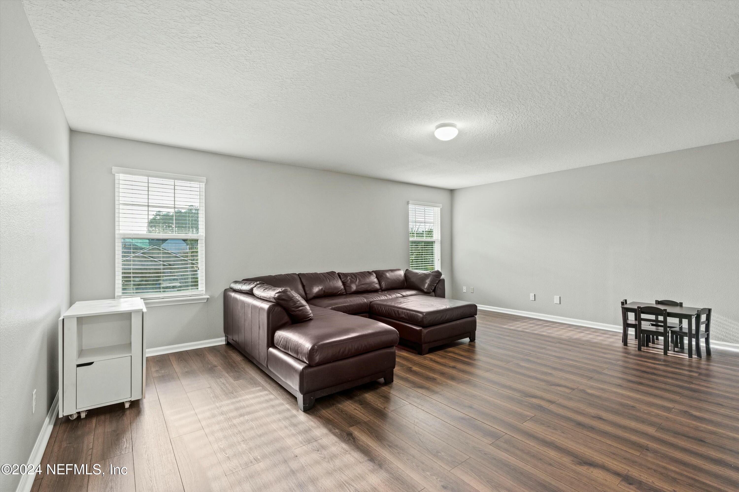 904 ROSE GARDEN Court