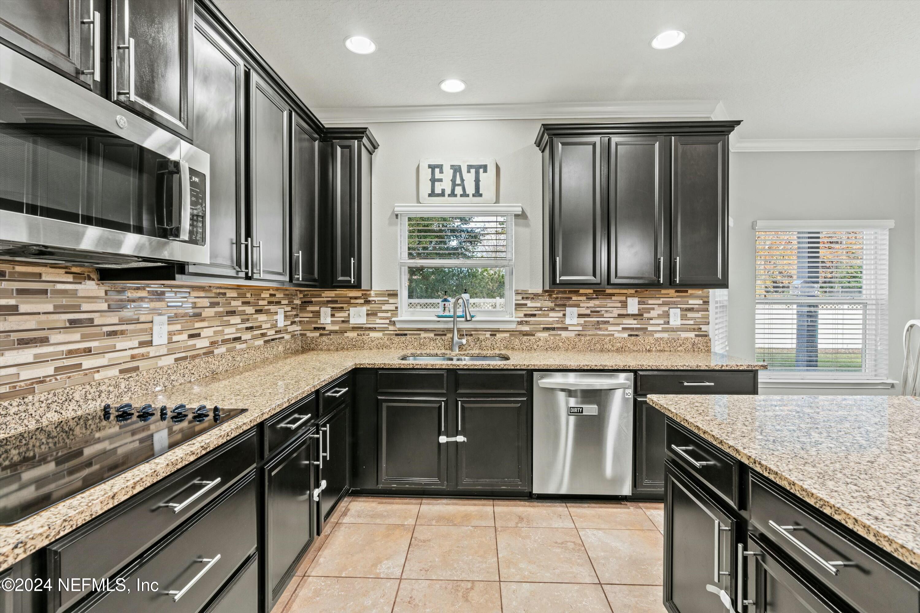 904 ROSE GARDEN Court