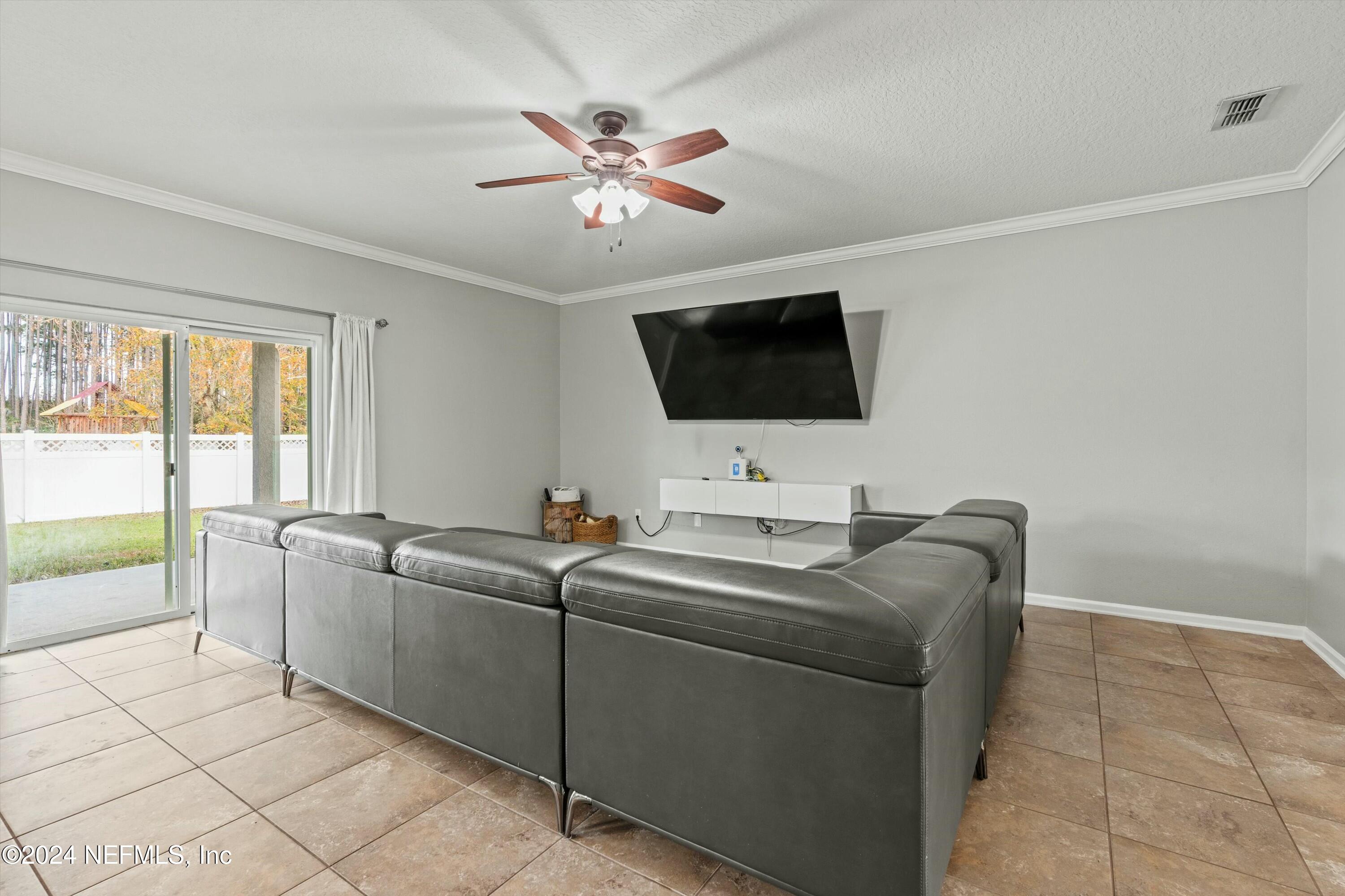 904 ROSE GARDEN Court